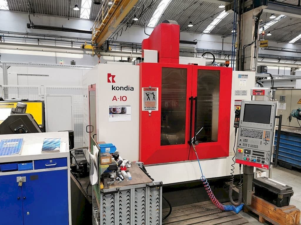 Prikaz  stroja KONDIA A10  sprijeda