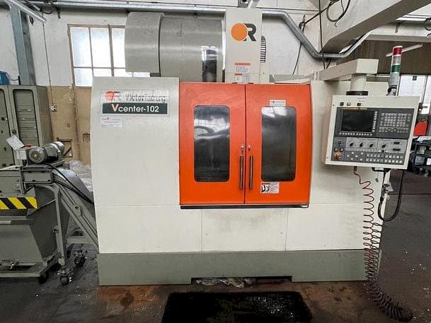 Prikaz  stroja Victor VCENTER 102  sprijeda