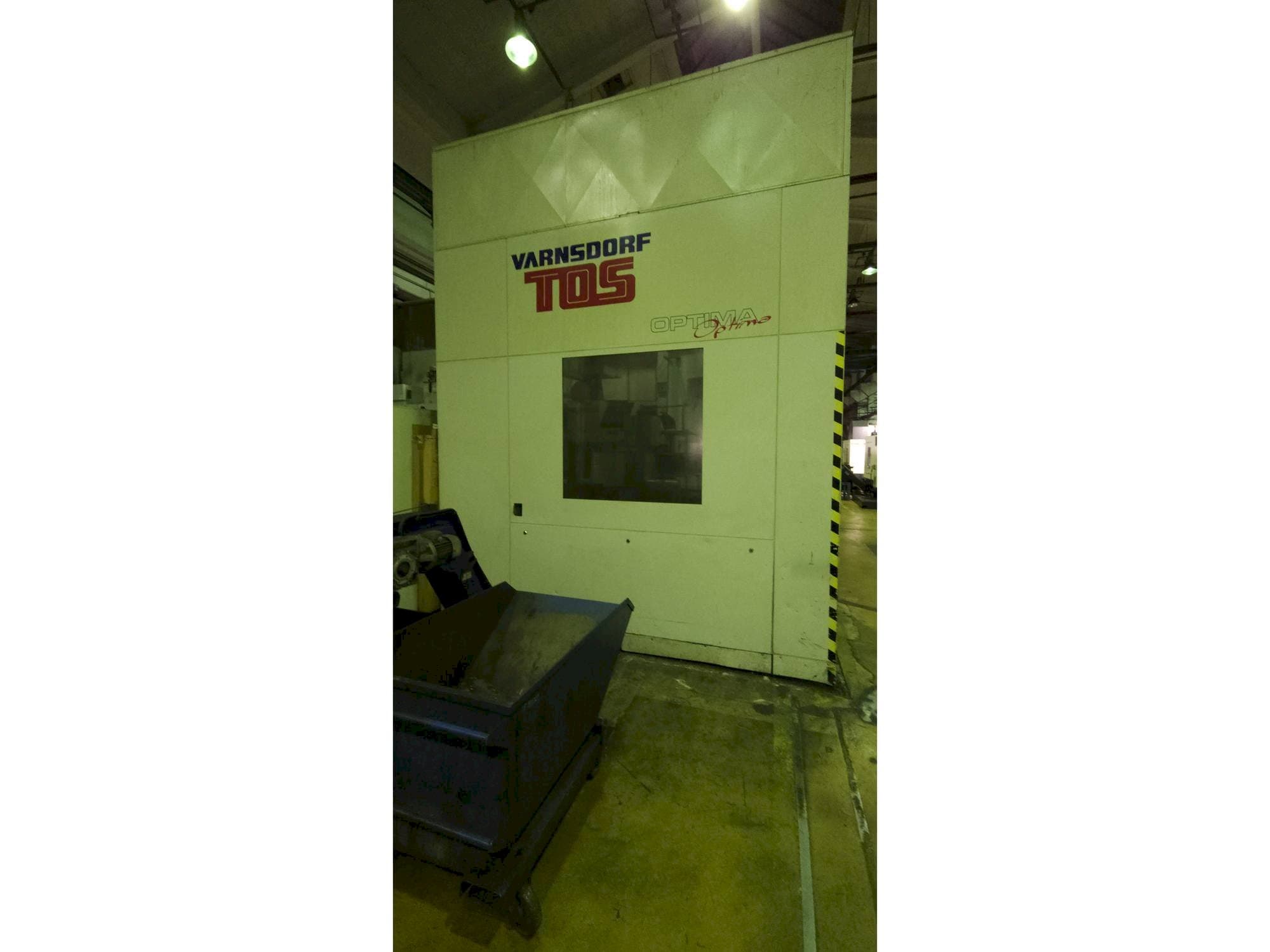 Prikaz  stroja TOS Optima  sprijeda