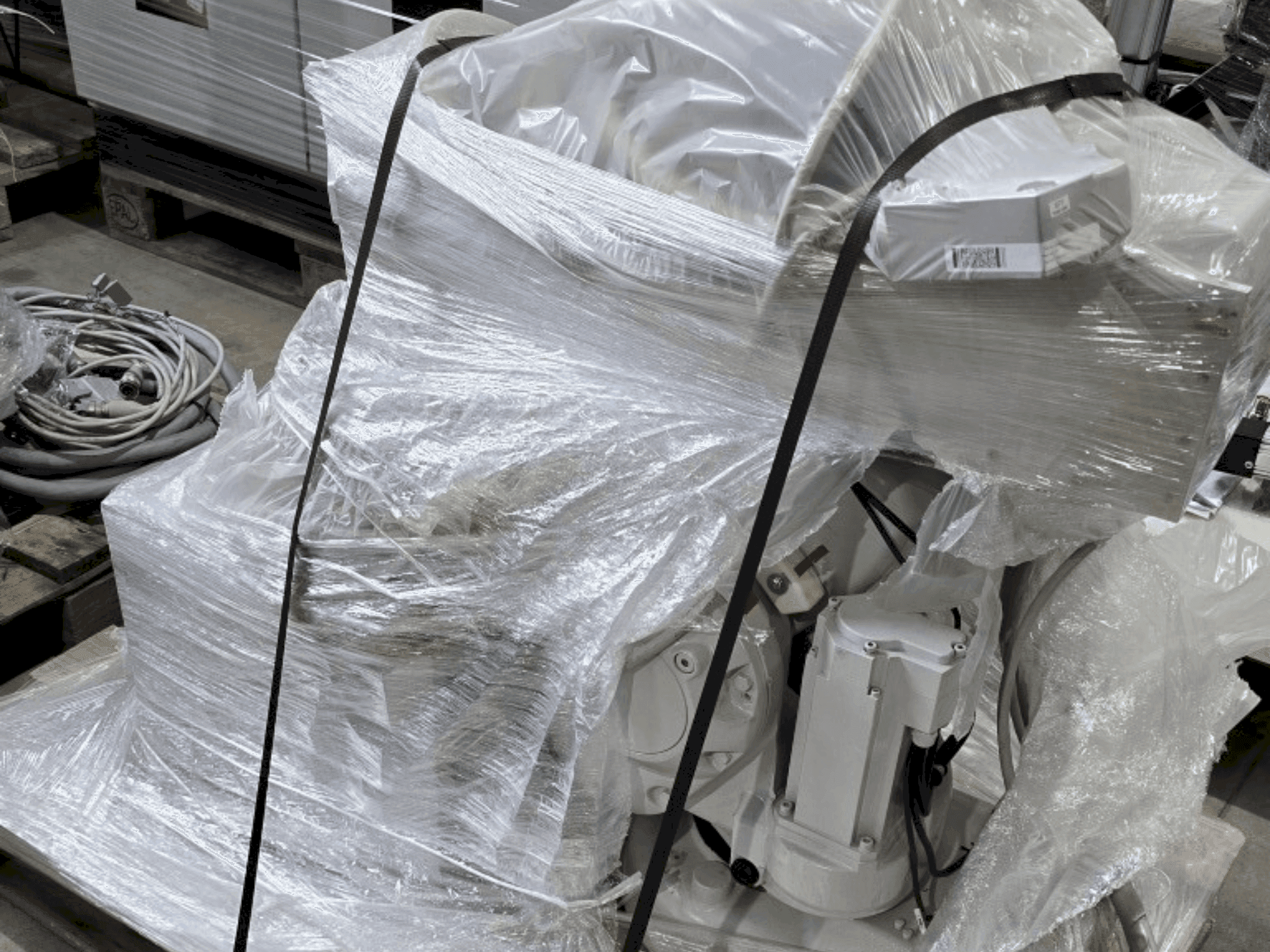 Prikaz  stroja ABB IRB 140-6/0.8  sprijeda