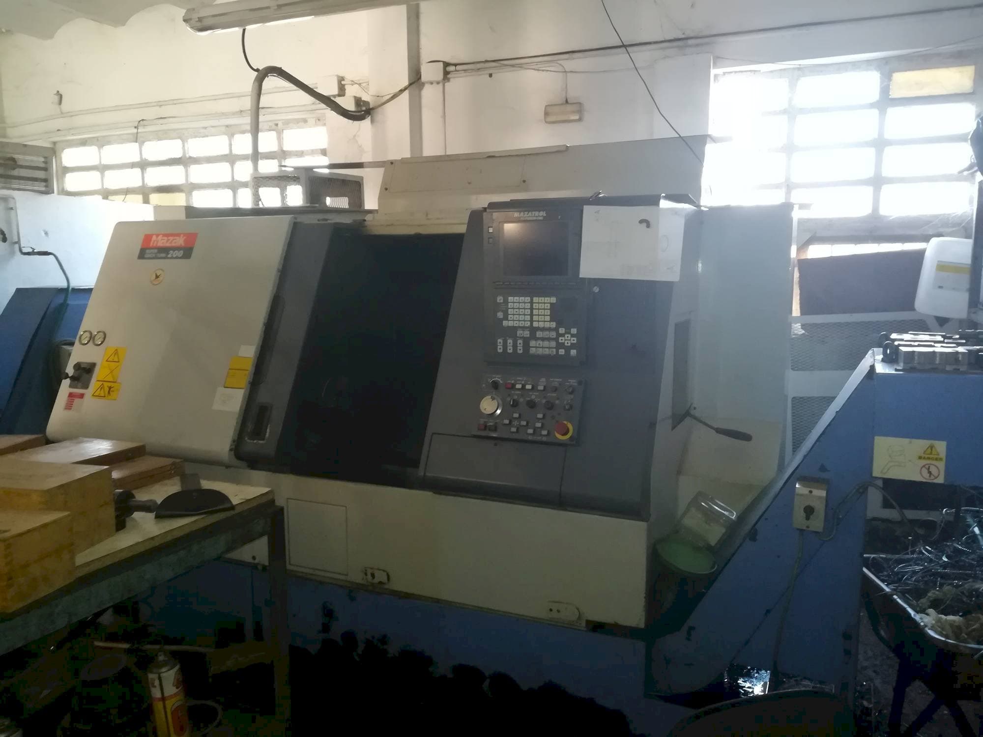 Prikaz stroja Mazak Super Quick Turn 200 sprijeda