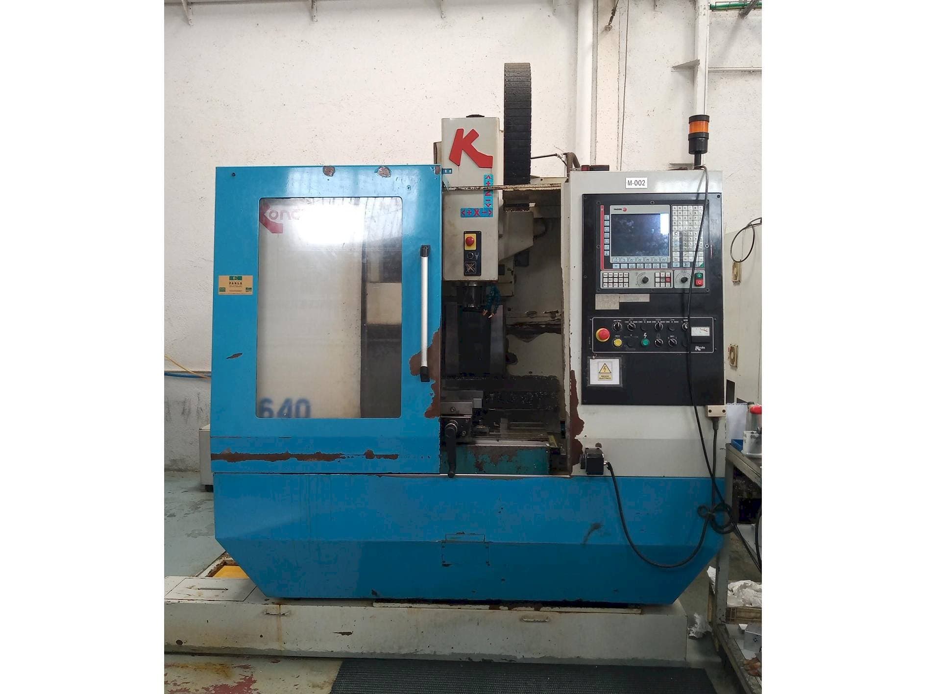 Prikaz  stroja KONDIA B-640  sprijeda