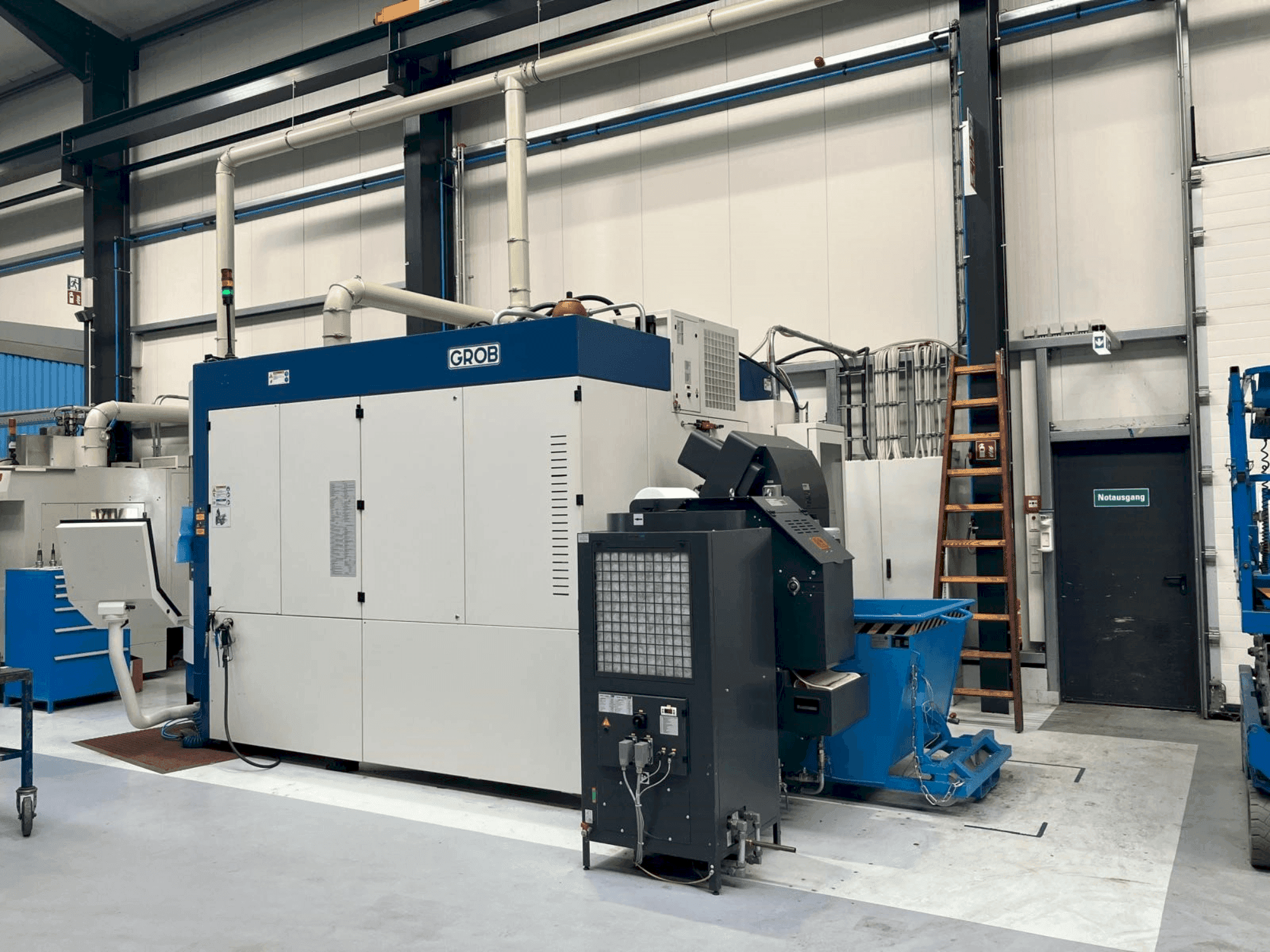 Prikaz  stroja GROB G550a  sprijeda