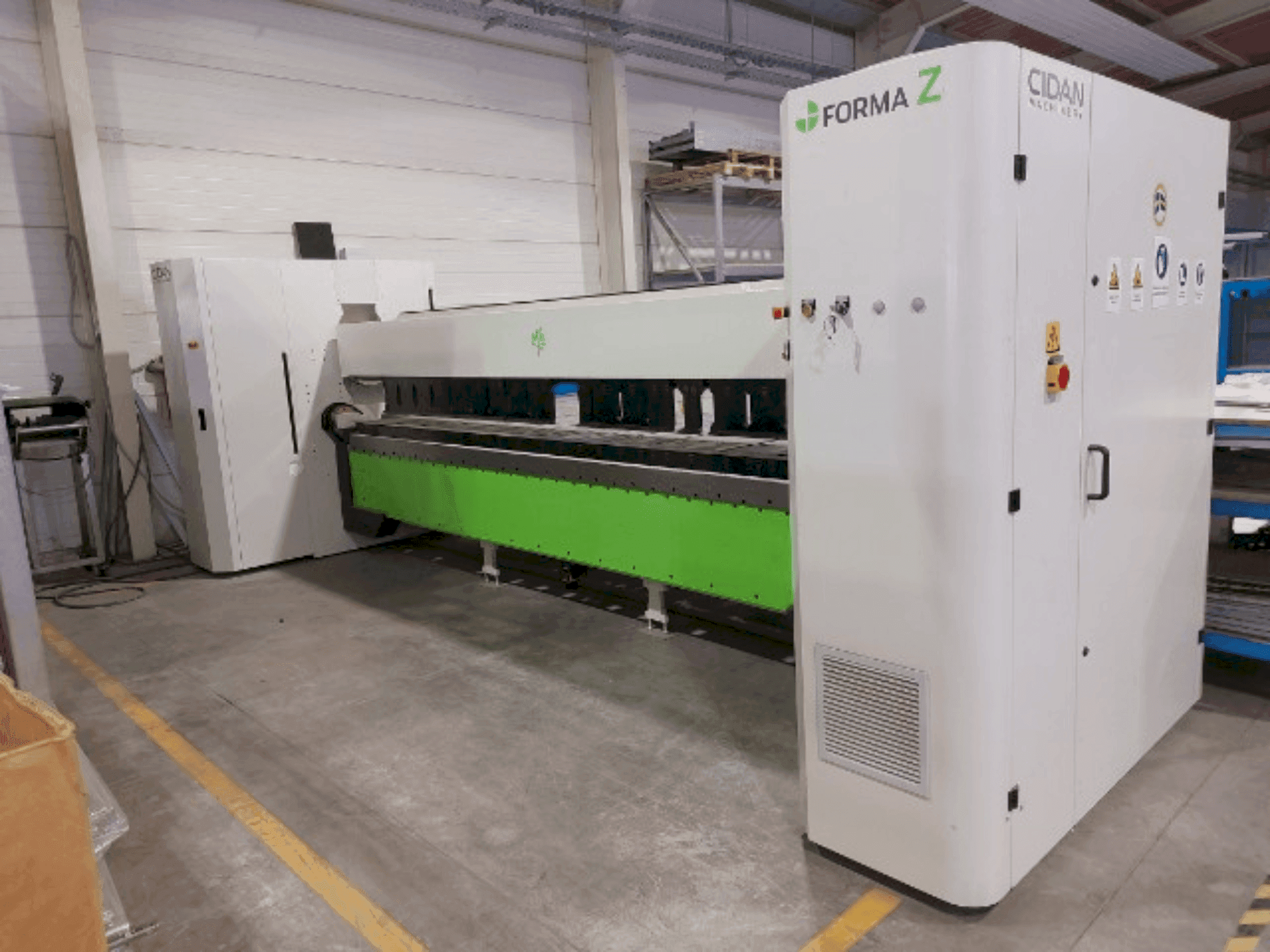 Prikaz  stroja CIDAN FORMA Z 40  sprijeda