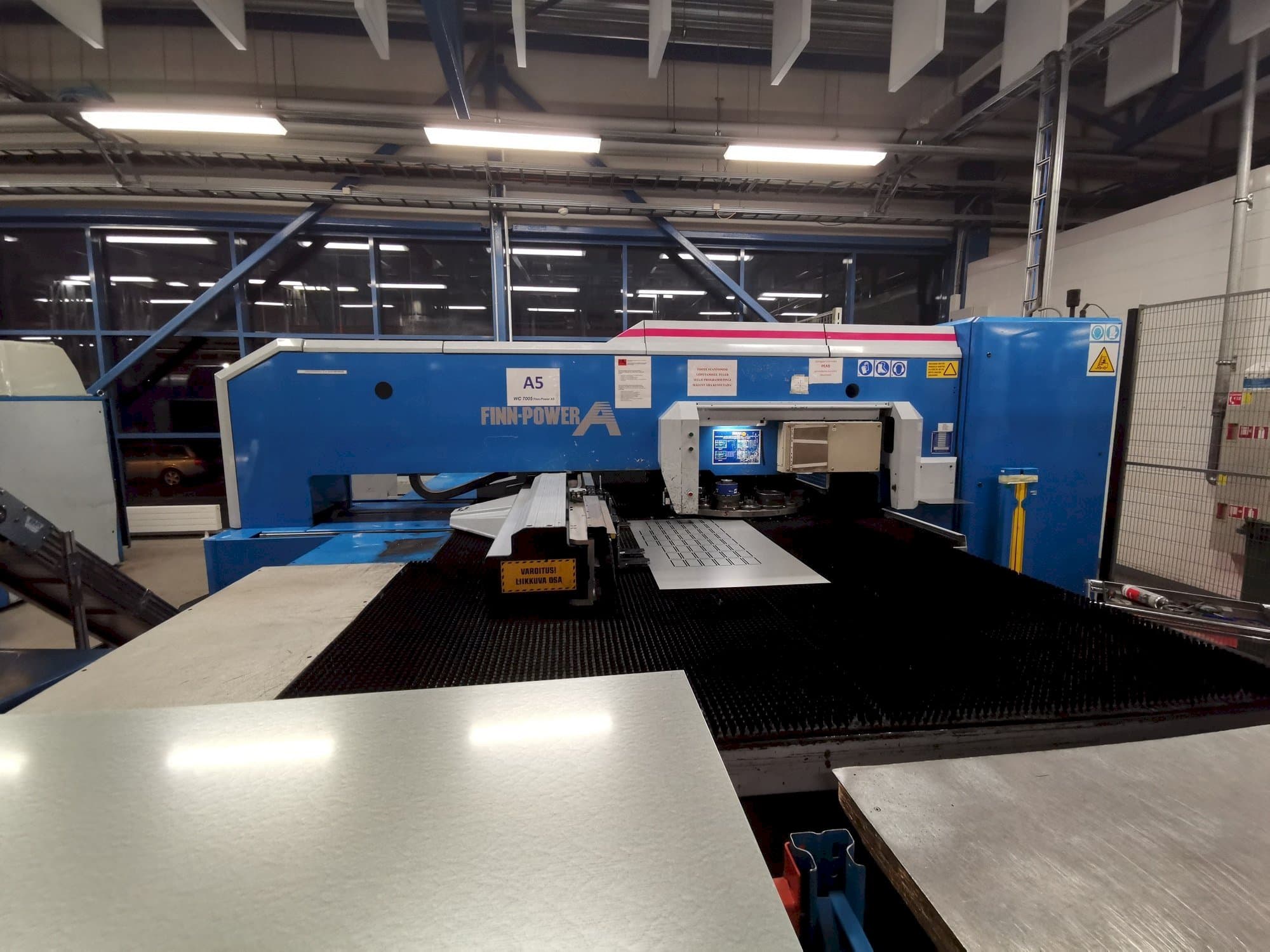 Prikaz  stroja Finn-Power A5-20SB  sprijeda