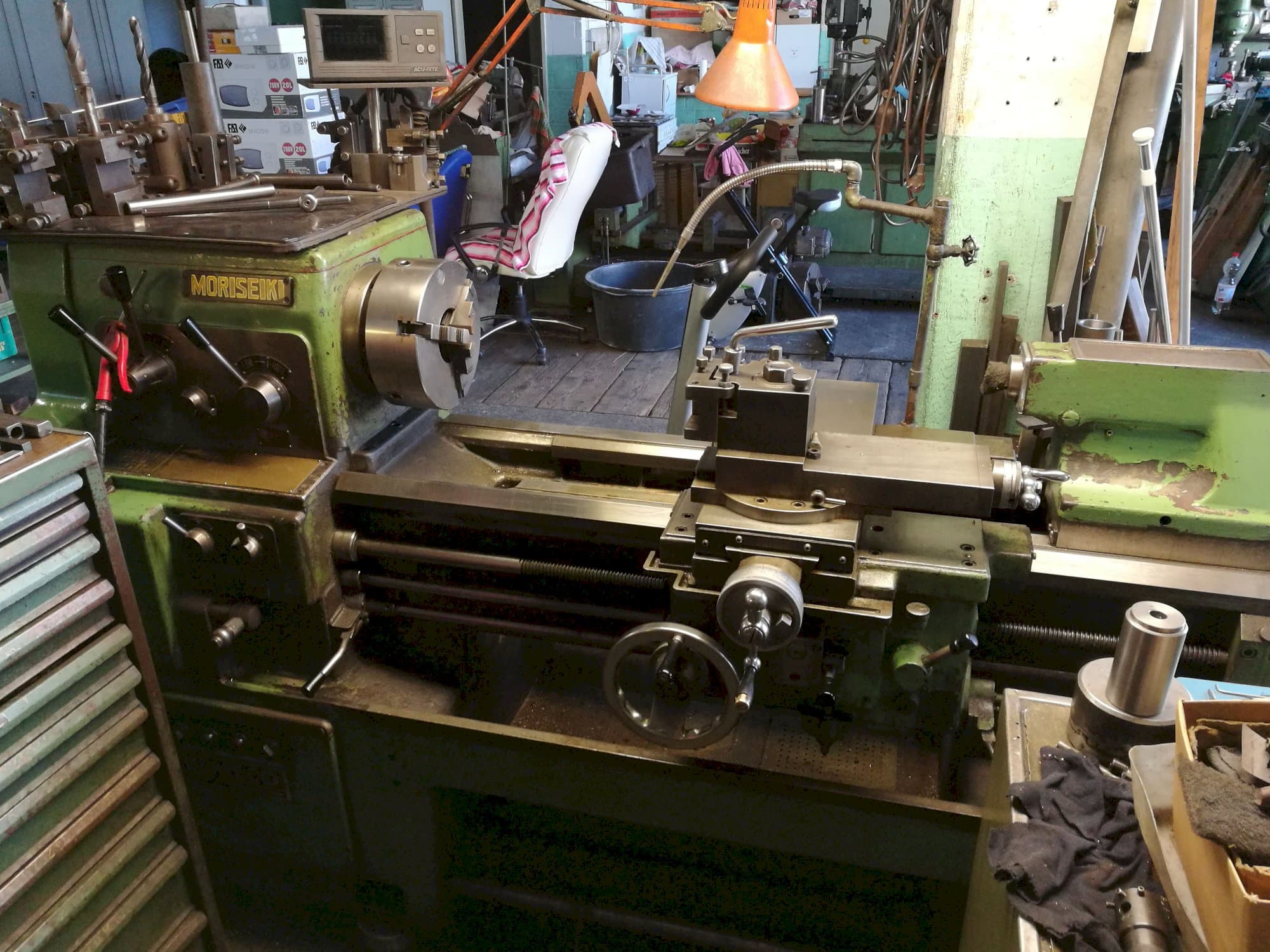 Prikaz  stroja MORI SEIKI MS 850 sprijeda