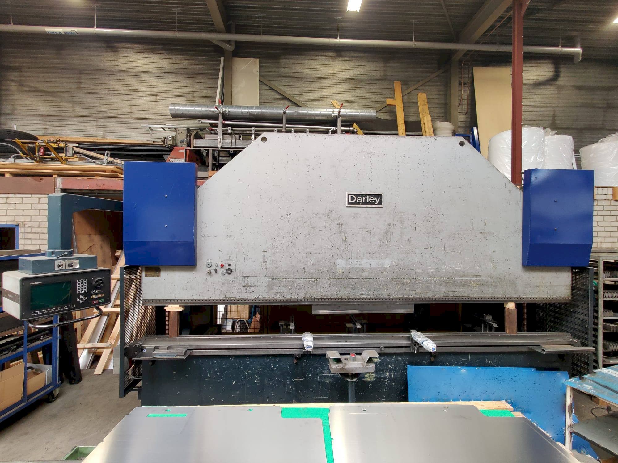 Prikaz  stroja Darley EHP150 43/37  sprijeda