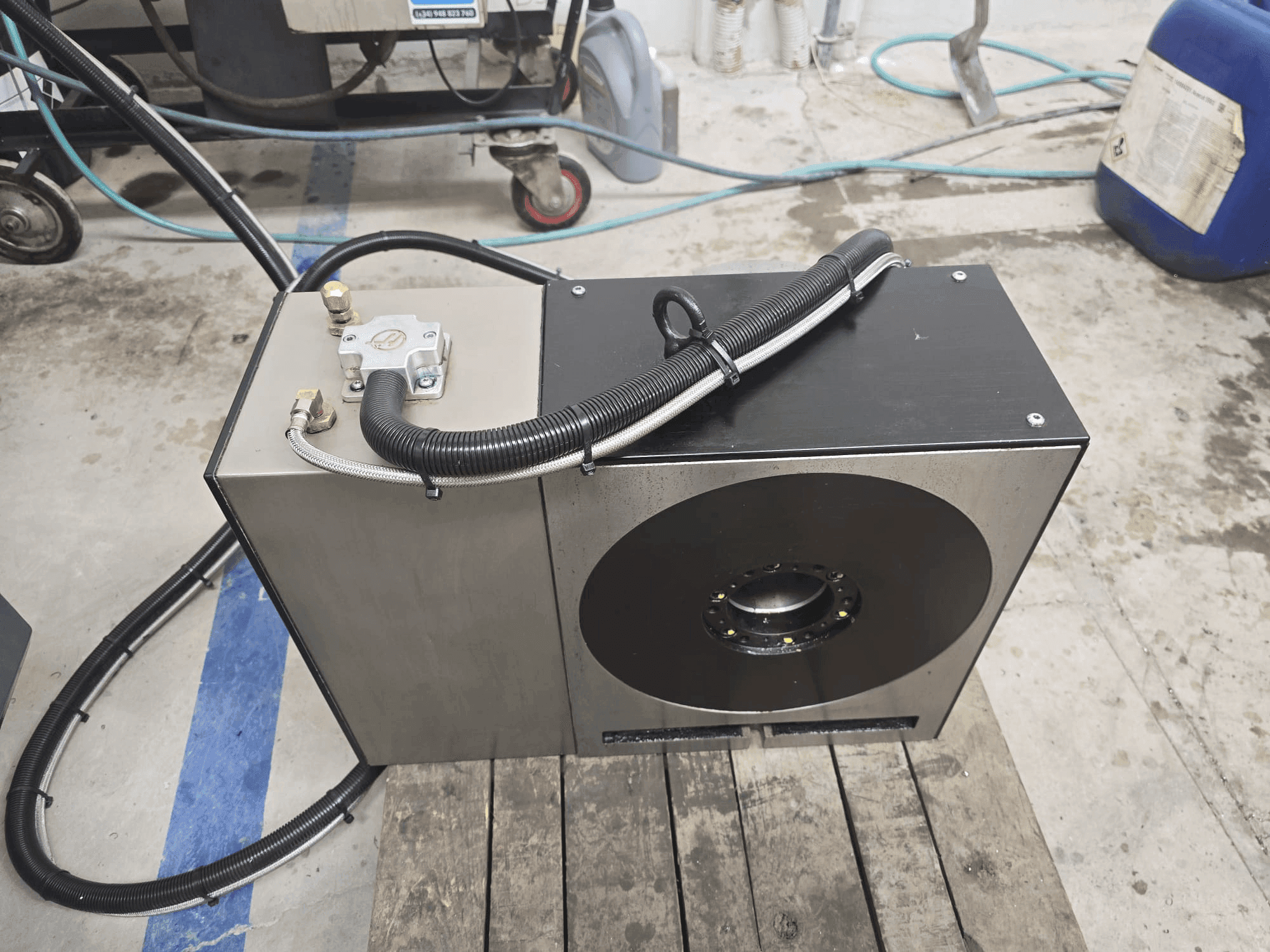 Prikaz  stroja HAAS HRT310  sprijeda