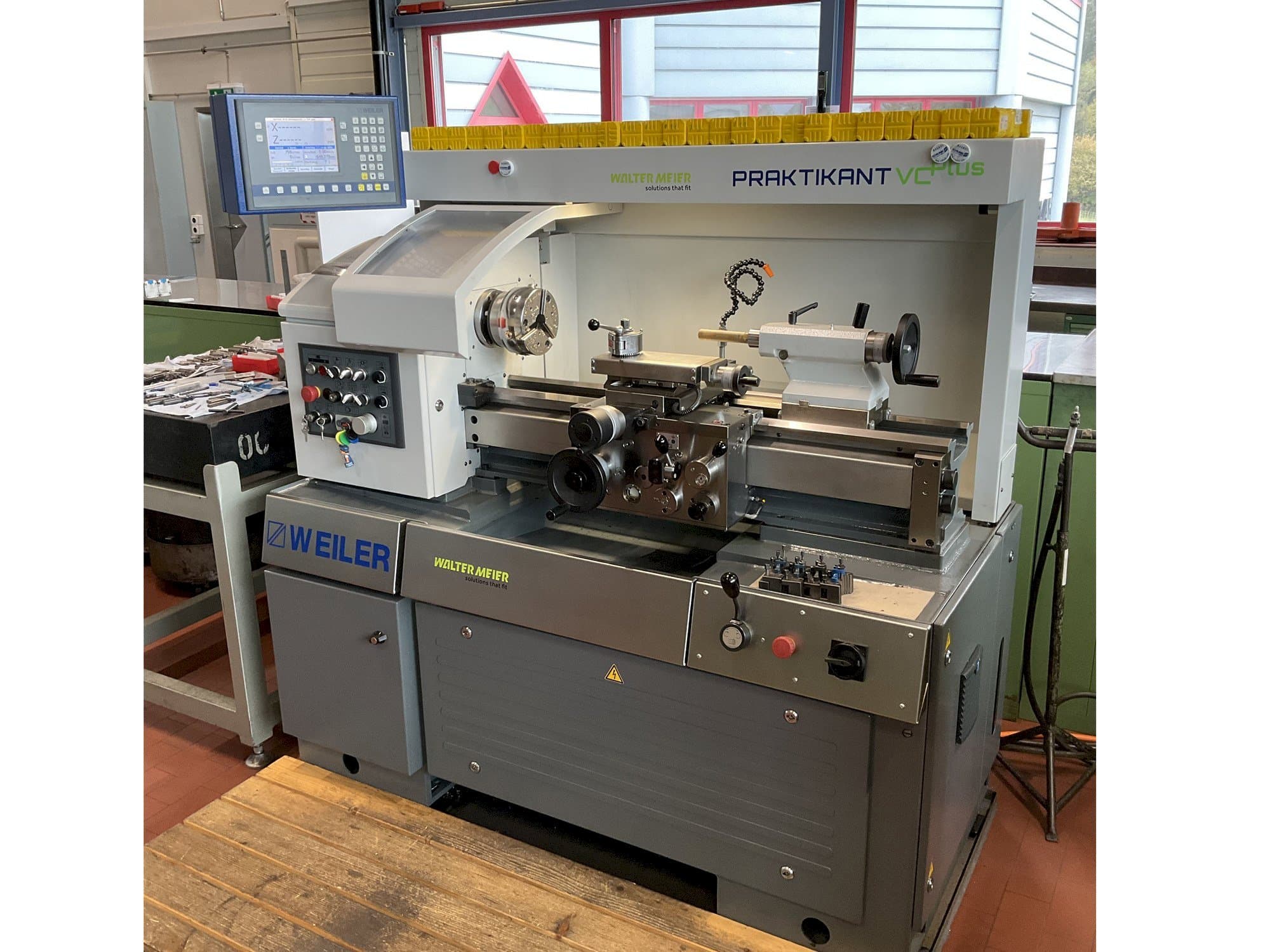 Prikaz  stroja Weiler Praktikant VCplus  sprijeda
