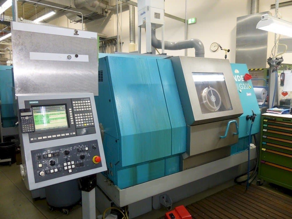 Prikaz  stroja Index G200  sprijeda