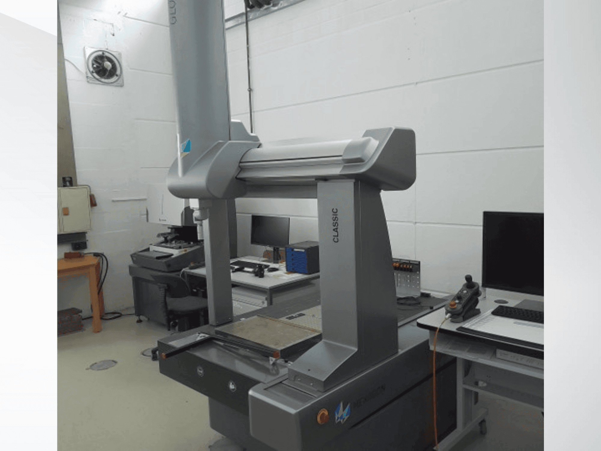 Prikaz  stroja Hexagon GLOBAL CLASSIC  sprijeda