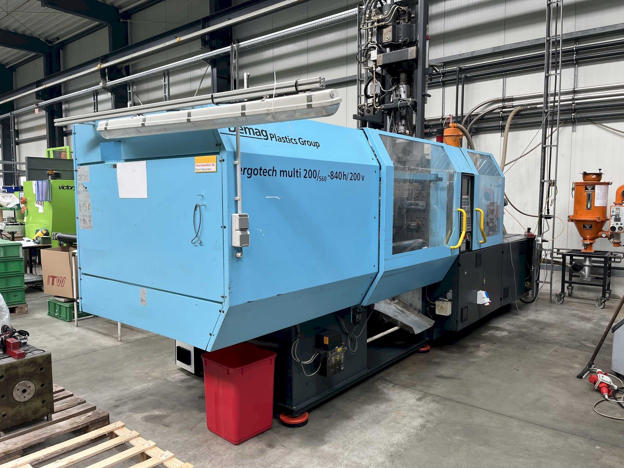 Prikaz  stroja DEMAG Ergotech multi 200/560 - 840h/200V  sprijeda