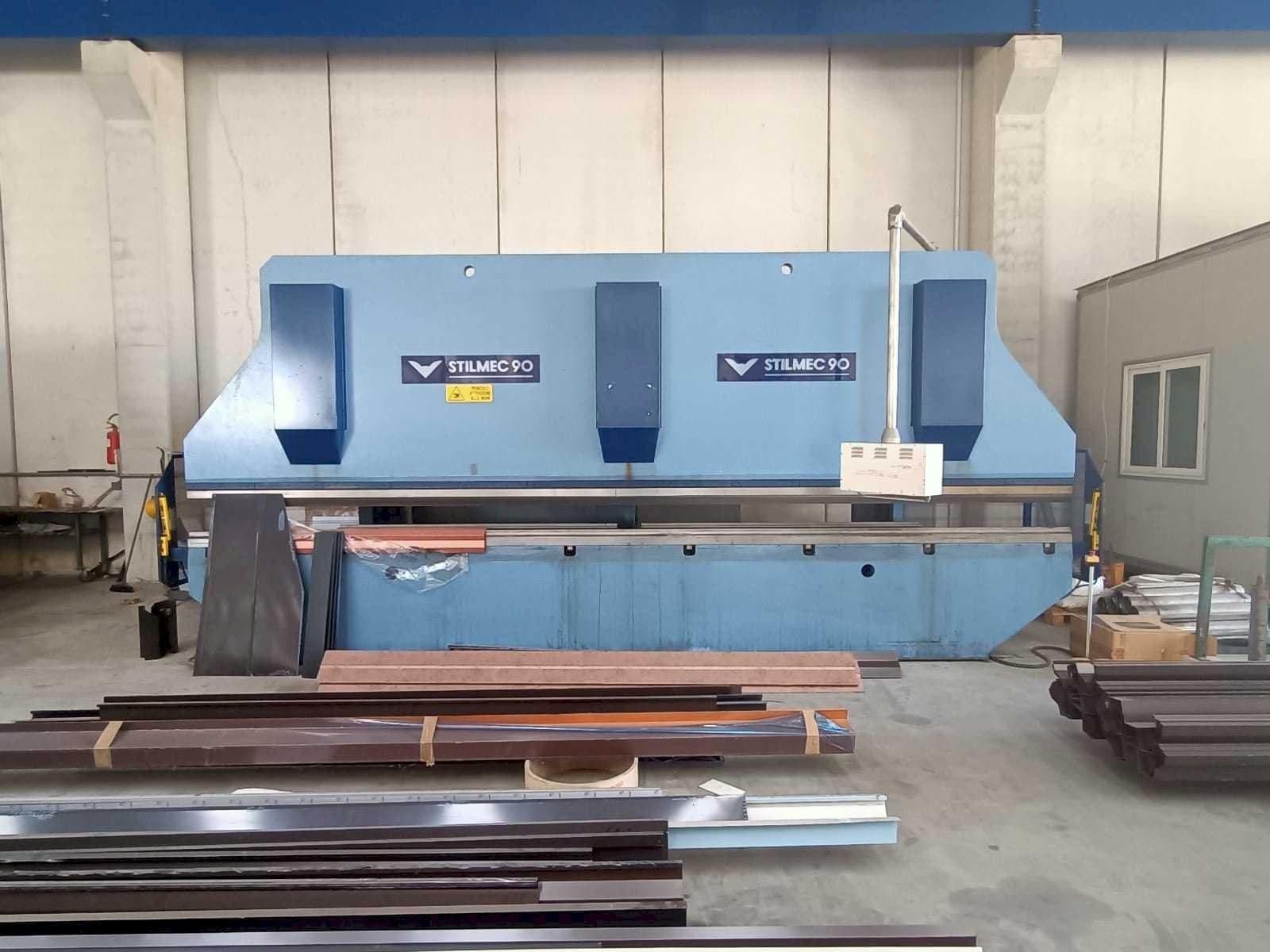 Prikaz  stroja Stillmec 90 6500 x 200 ton  sprijeda