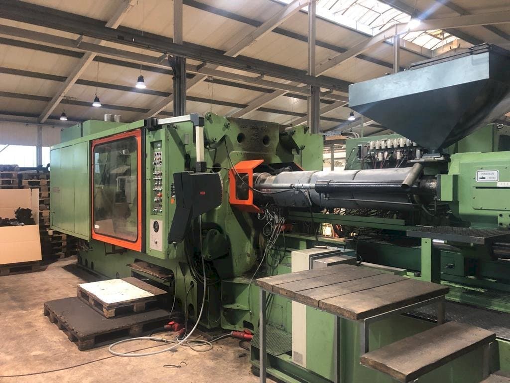 Prikaz lijeve strane  stroja Windsor W1000