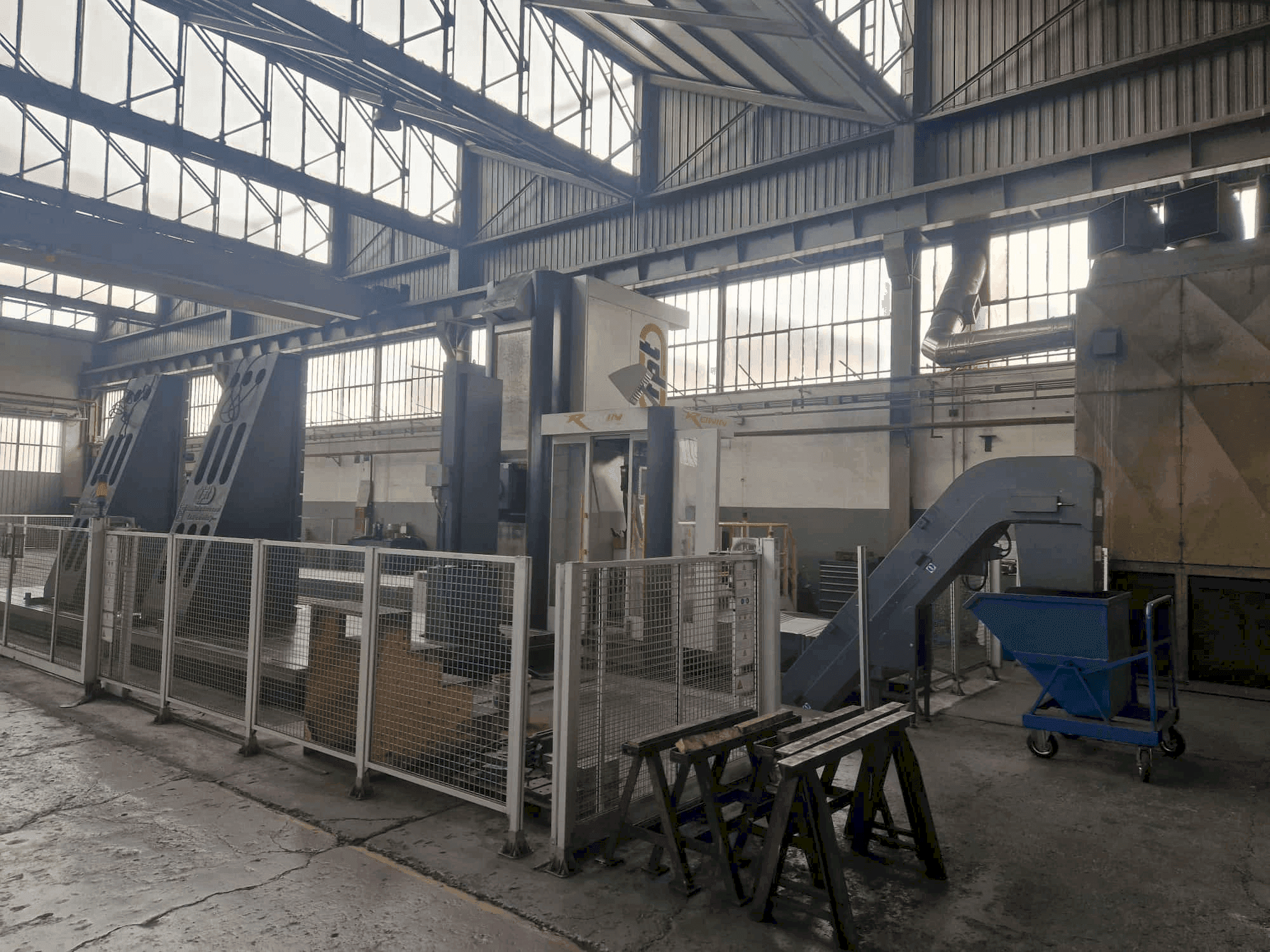 Prikaz  stroja FPT RONIN EVO  sprijeda