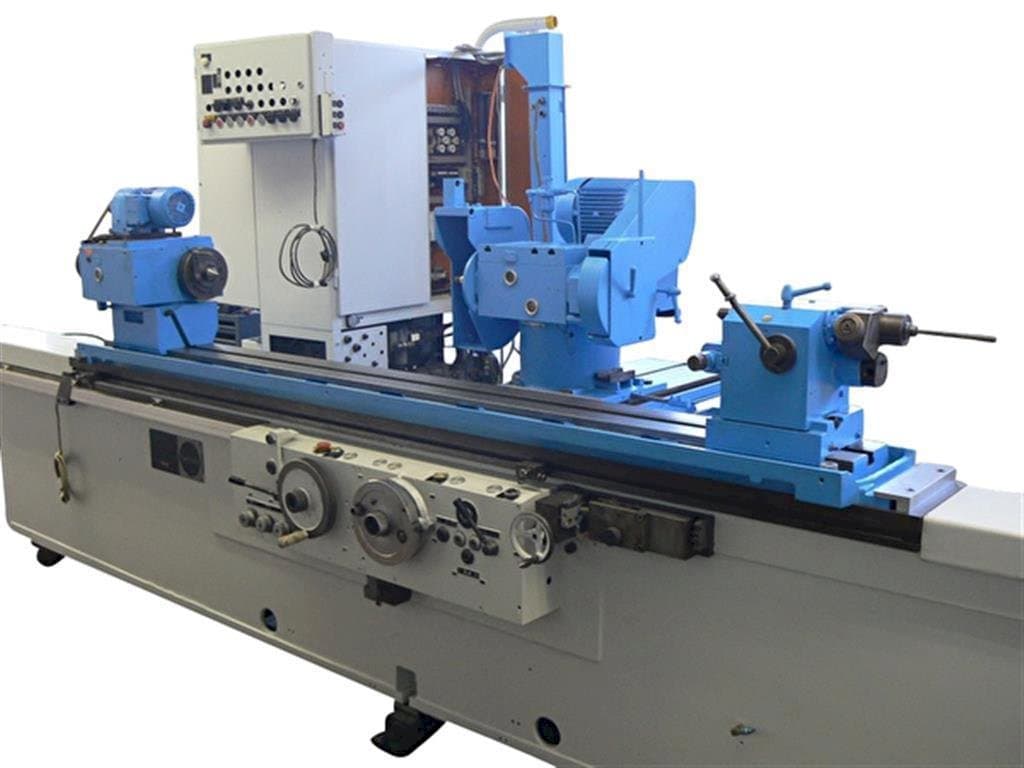 Prikaz  stroja Karstens KC-AU 2000  sprijeda