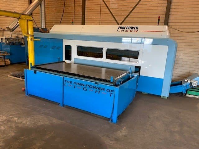 Prikaz  stroja Finn-Power FPL6-BL  sprijeda