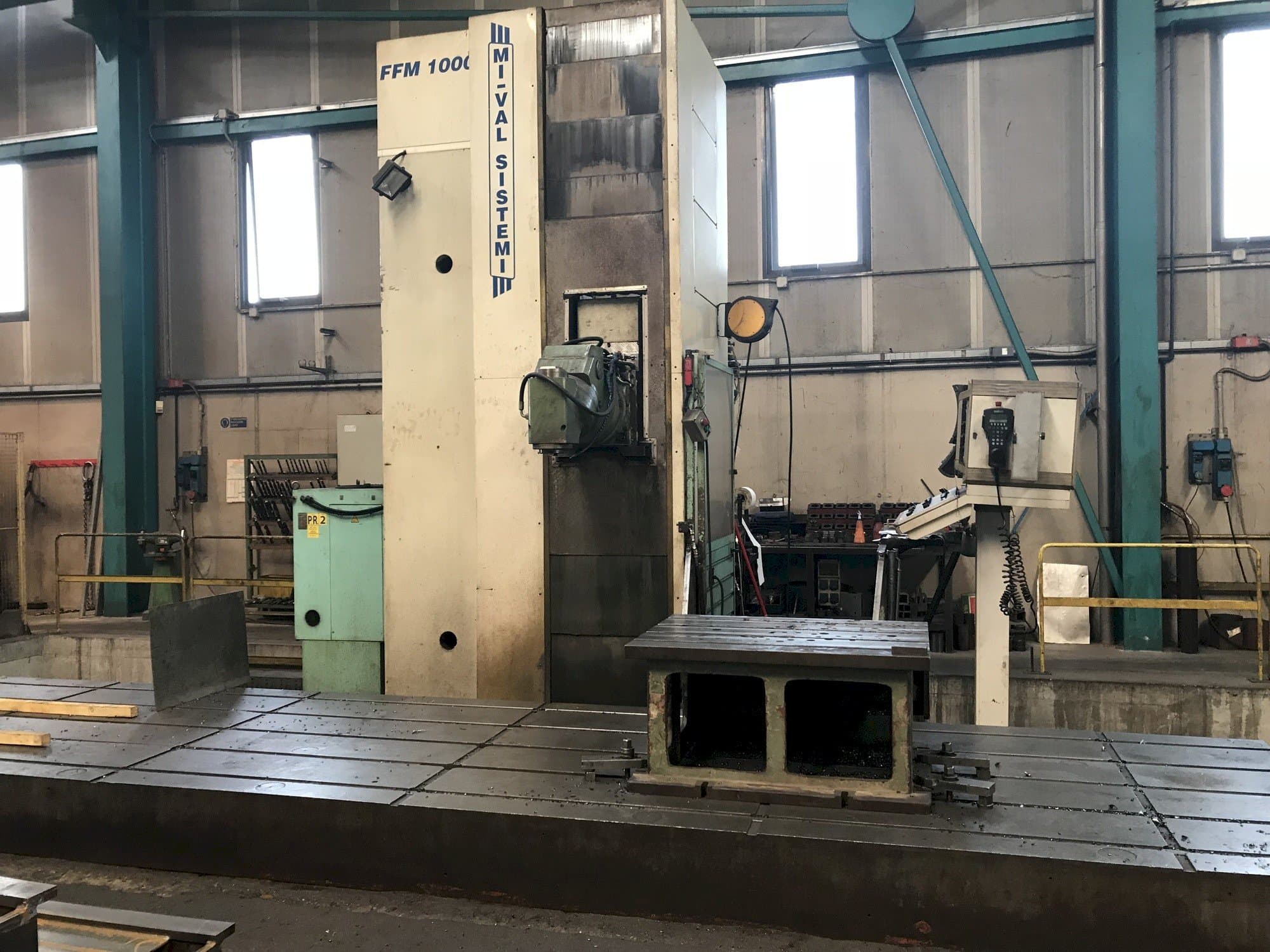 Prikaz  stroja MIVAL FFM 1000  sprijeda