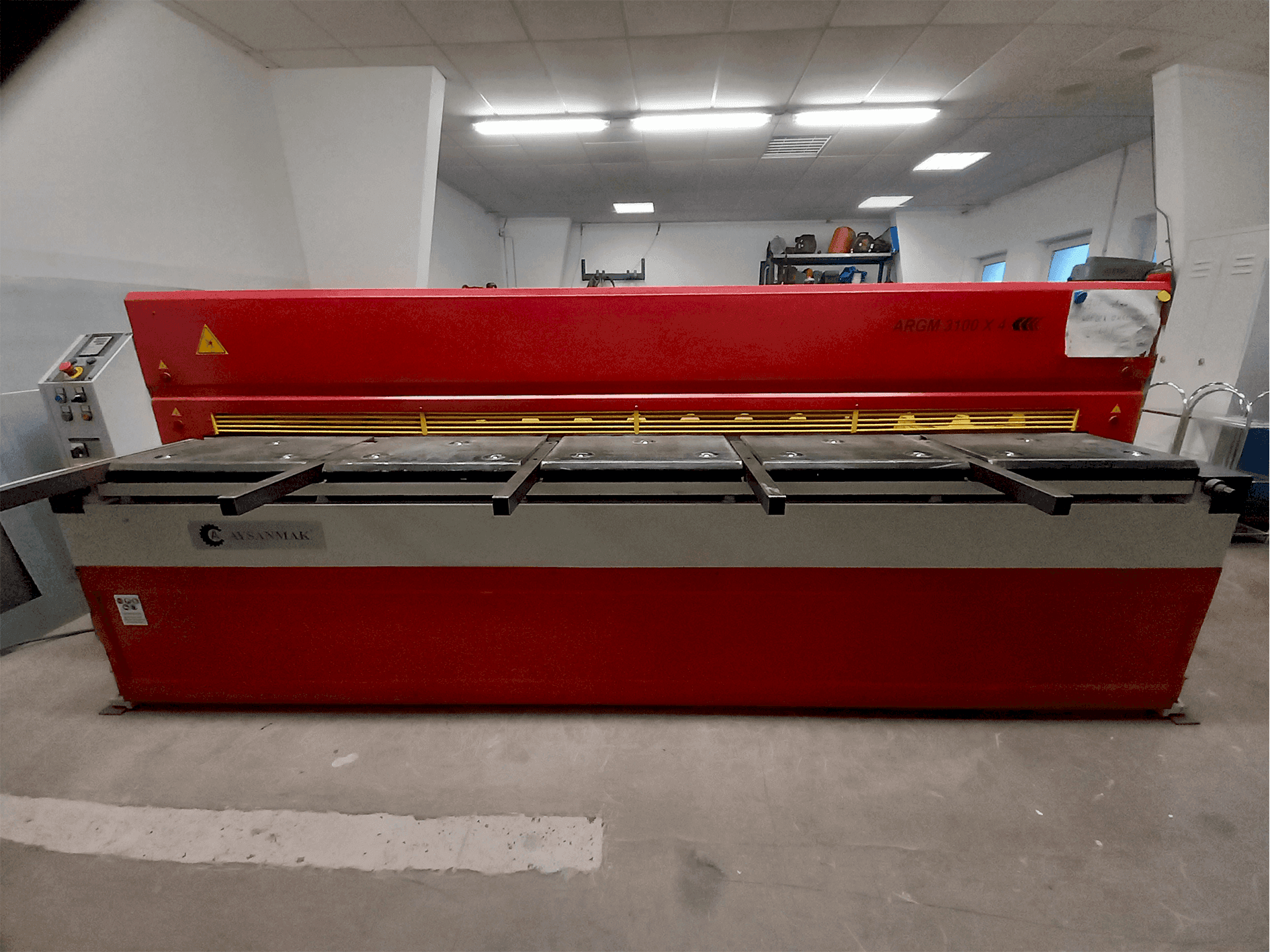 Prikaz  stroja AYSANMAK ARGM 3100 x 4  sprijeda