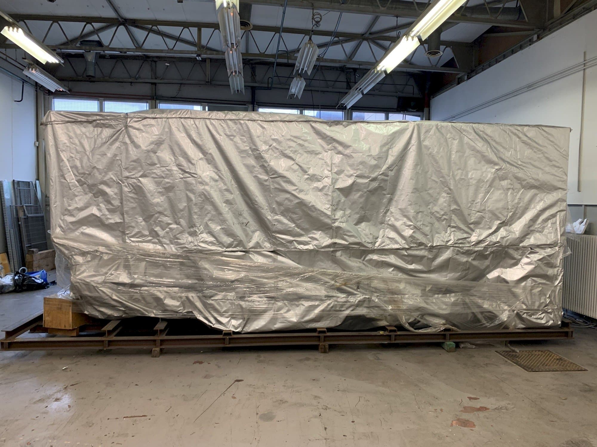 Prikaz  stroja YCM NH 500A  sprijeda