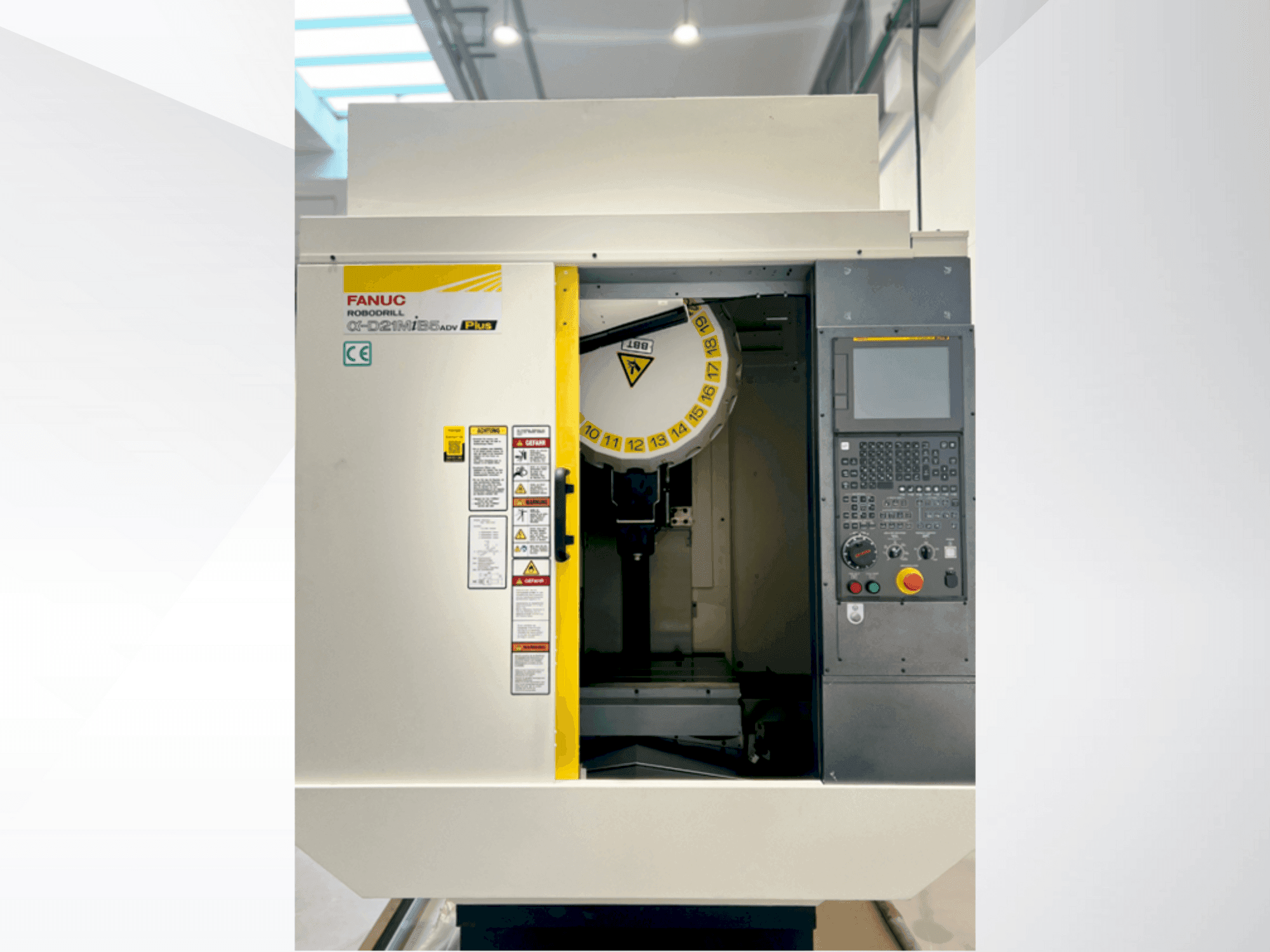 Prikaz  stroja FANUC α-D21MiB5ADV Plus  sprijeda
