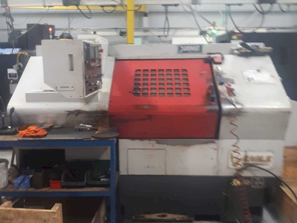 Prikaz  stroja Yang SML-30  sprijeda