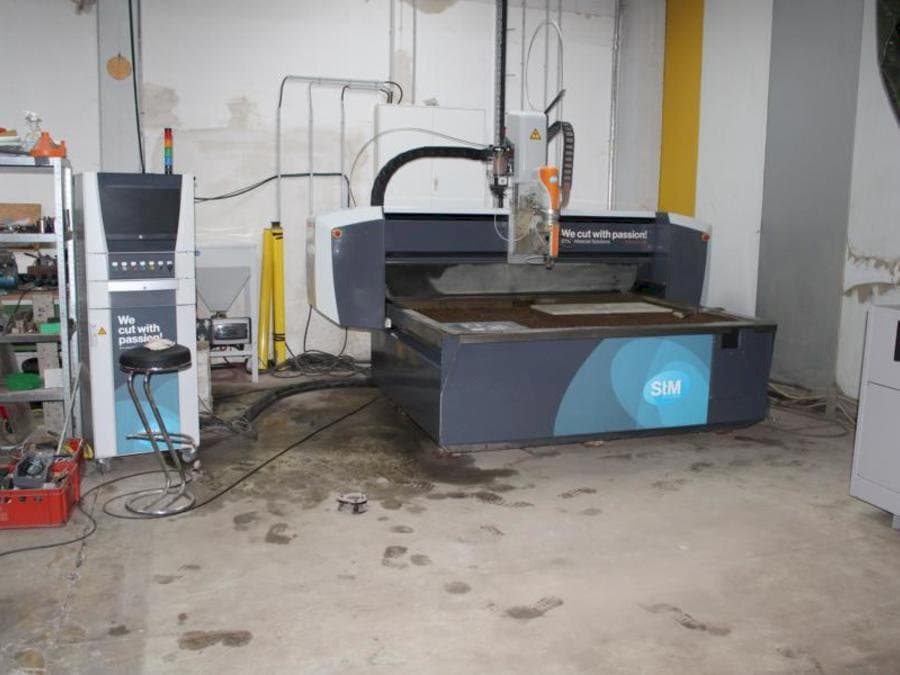 Prikaz  stroja STM PremiumCut 3D 68  sprijeda