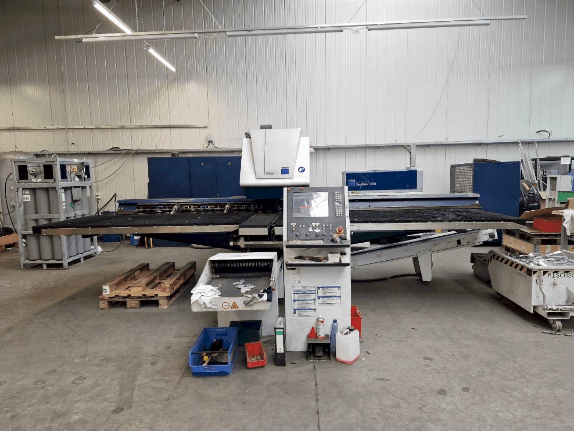 Prikaz  stroja TRUMPF TruMatic 3000 Fiber  sprijeda
