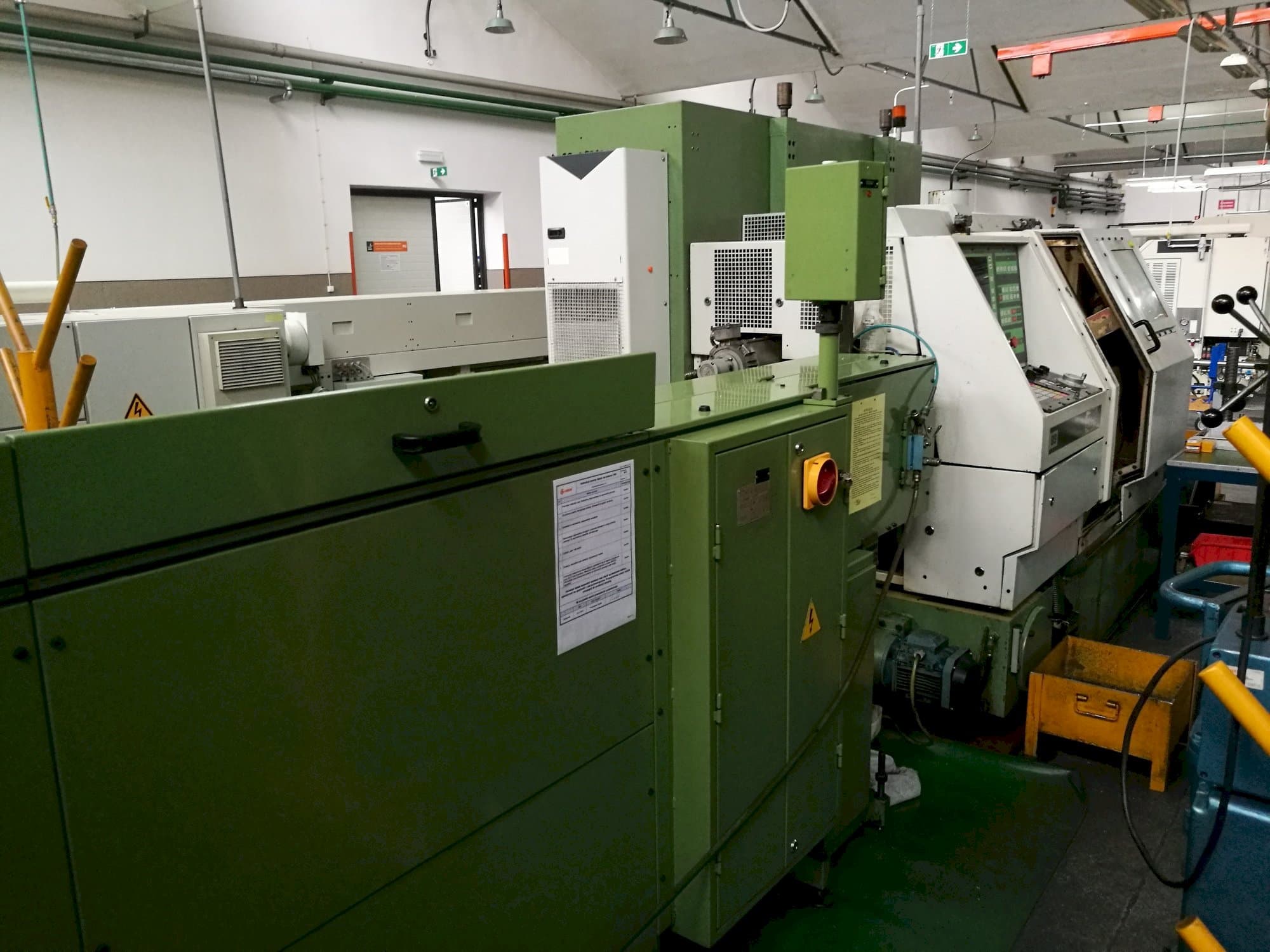 Prikaz  stroja TRAUB TNS 30/42 D  sprijeda