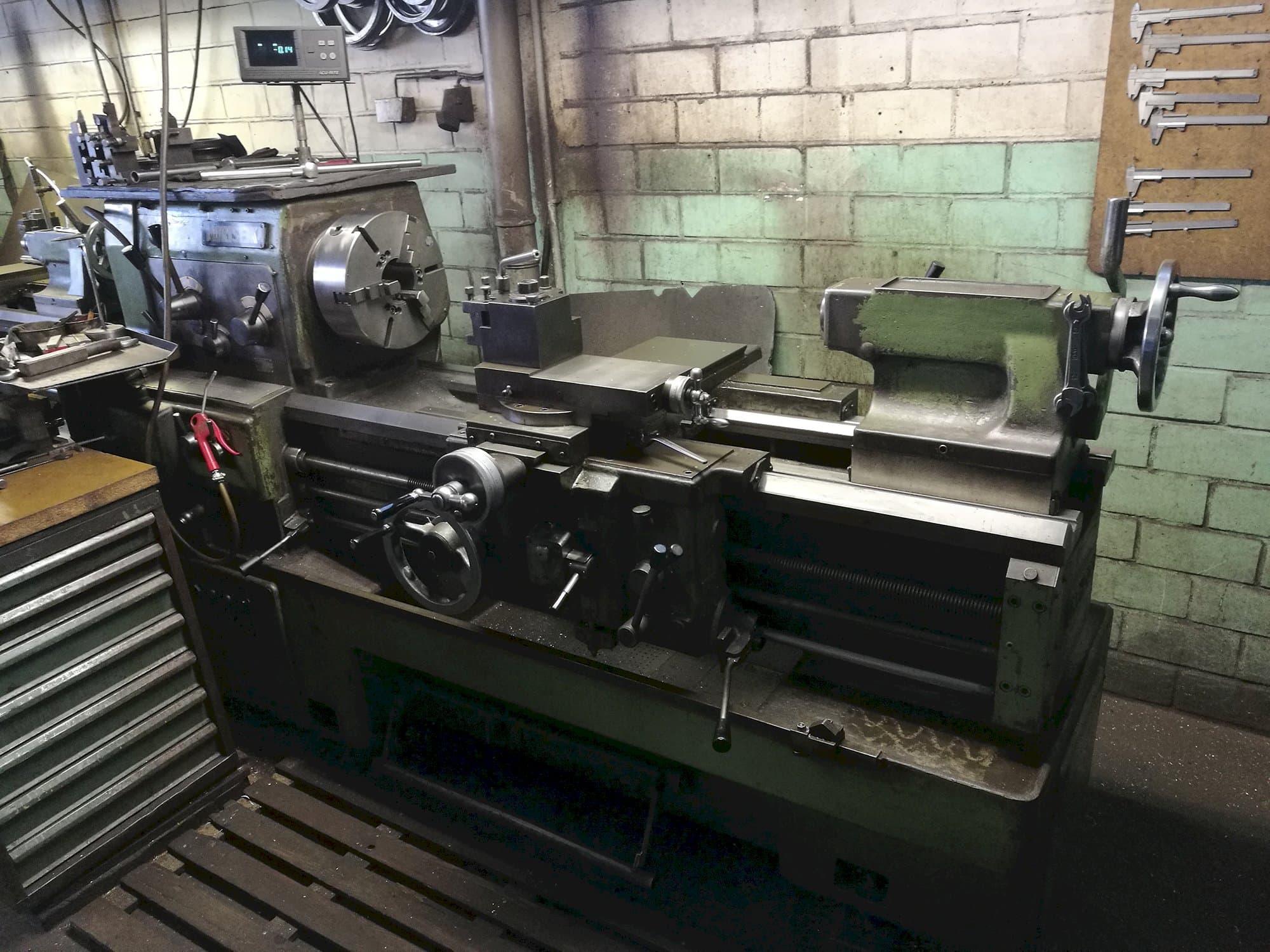 Prikaz  stroja MORI SEIKI MR 1000 zdesna