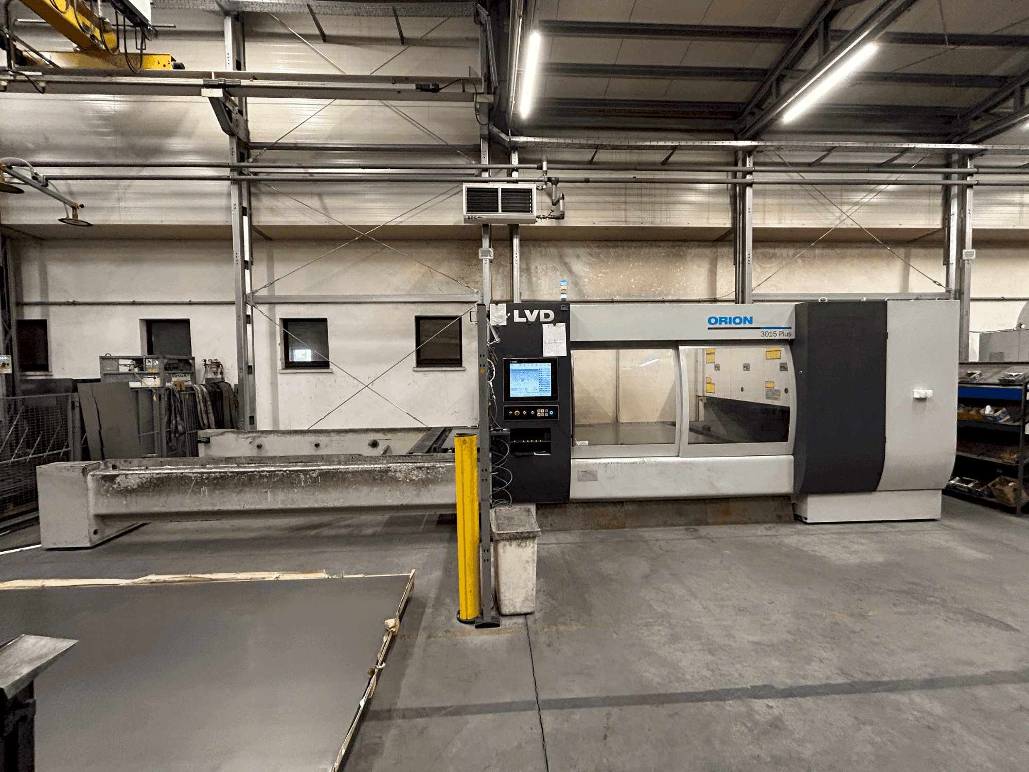 Prikaz  stroja LVD Orion 3015 Plus  sprijeda