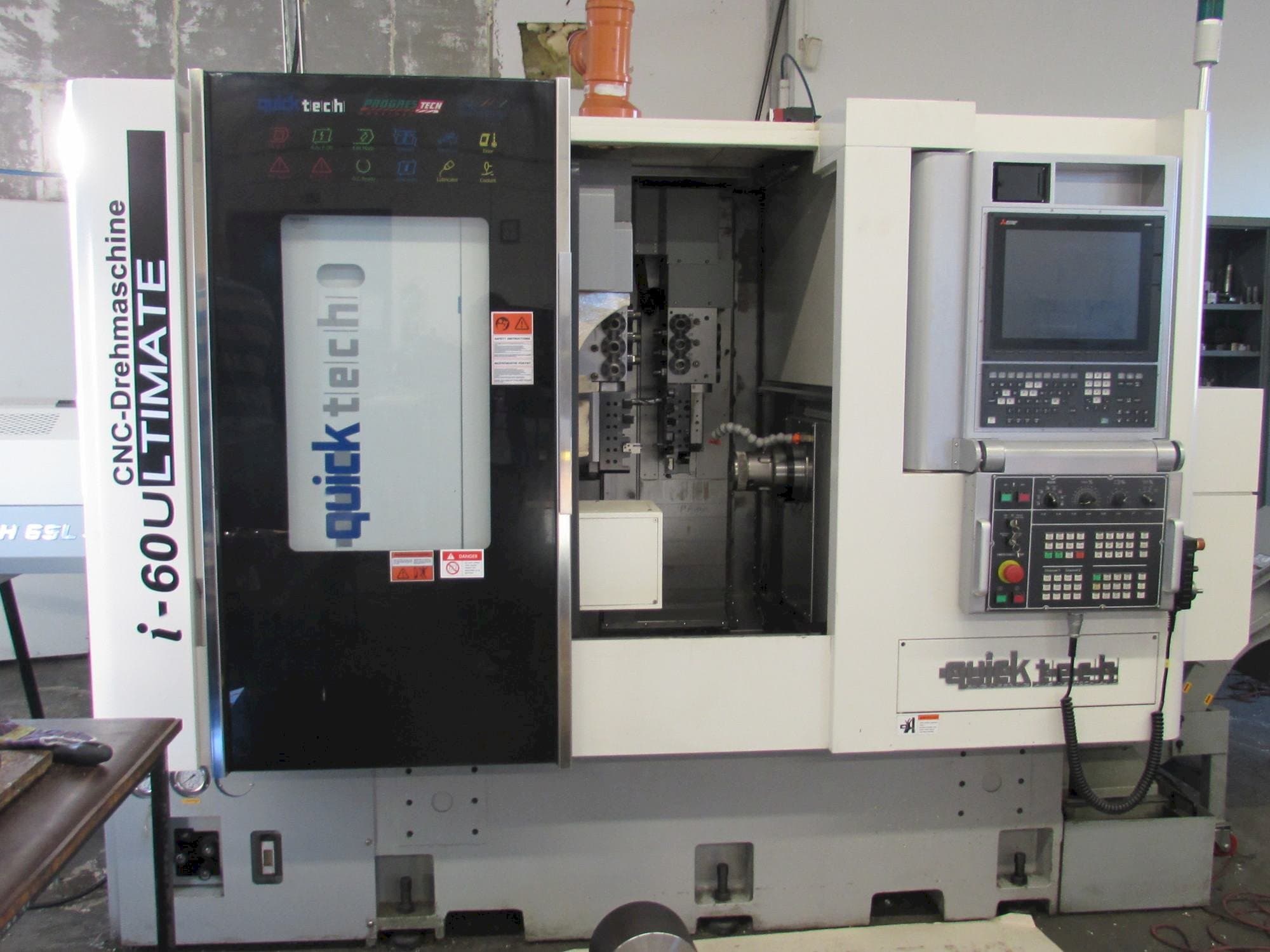 Prikaz  stroja Quick-Tech I-60U  sprijeda