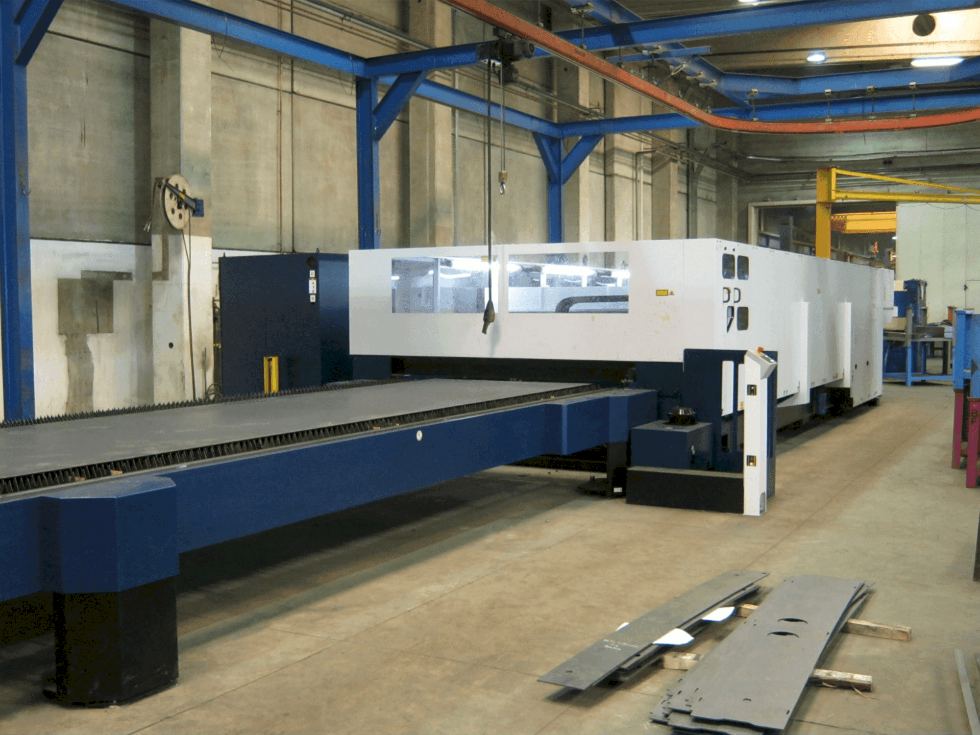 Prikaz  stroja TRUMPF TruLaser 3060  sprijeda