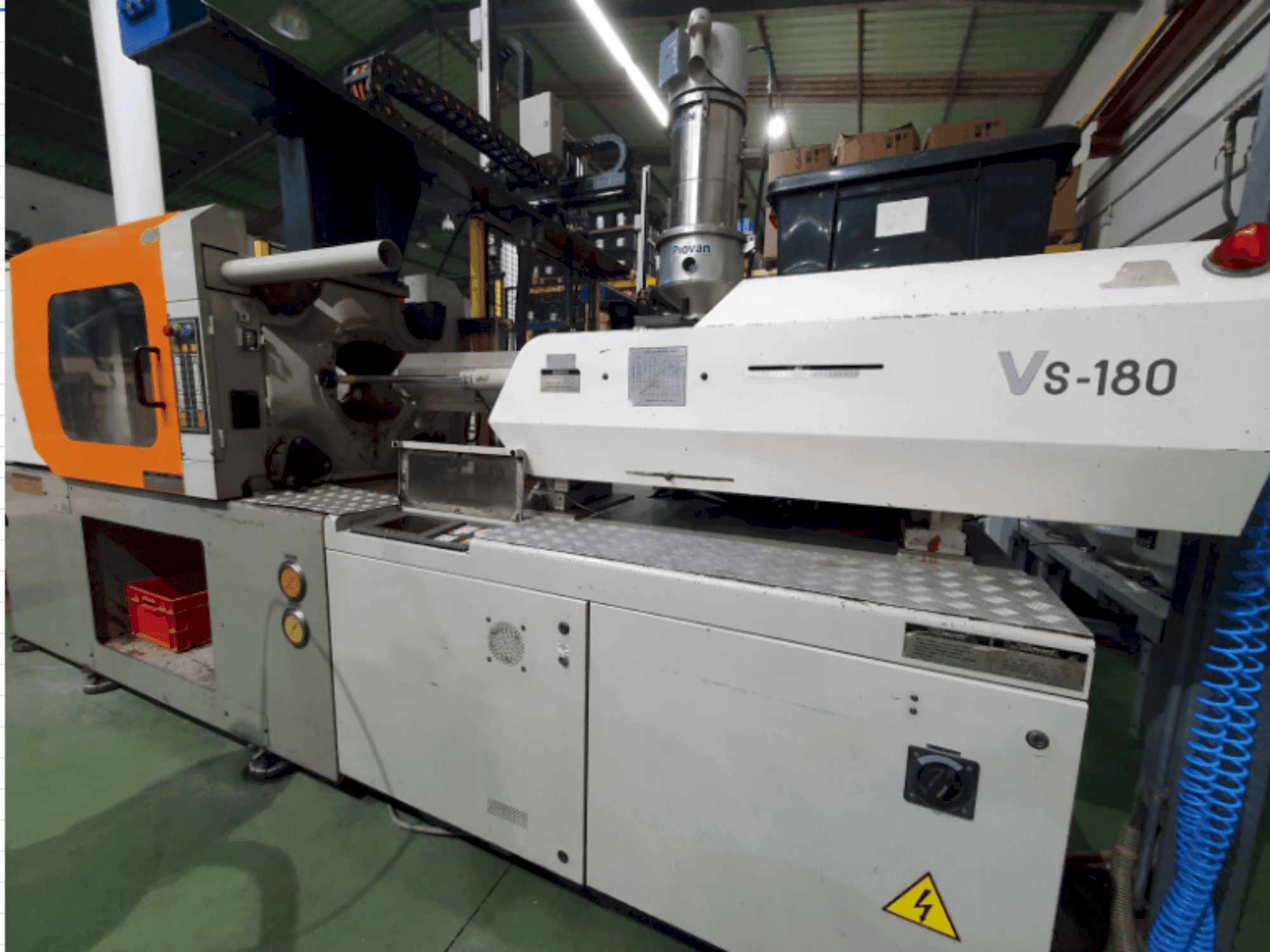 Prikaz  stroja Victor VS180  sprijeda