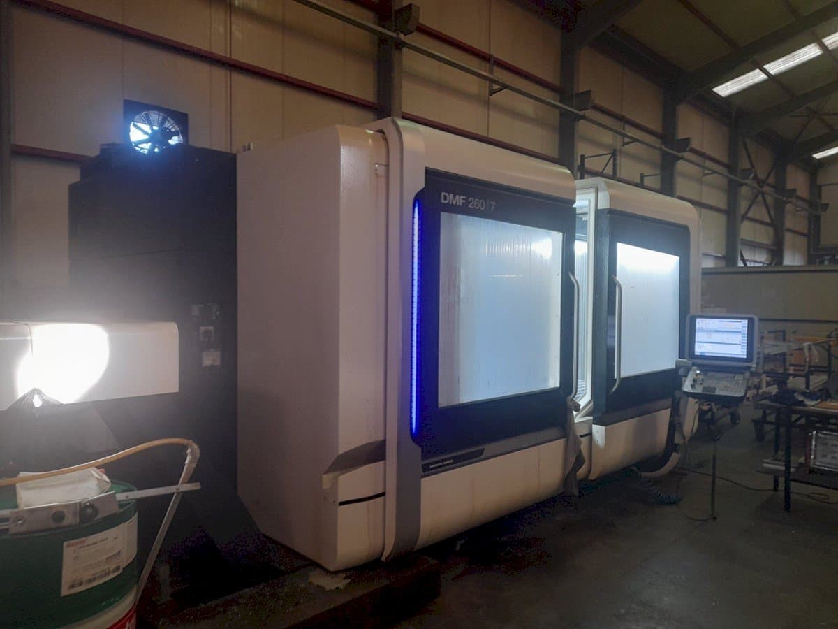 Prikaz  stroja DMG MORI DMF 260-7  sprijeda