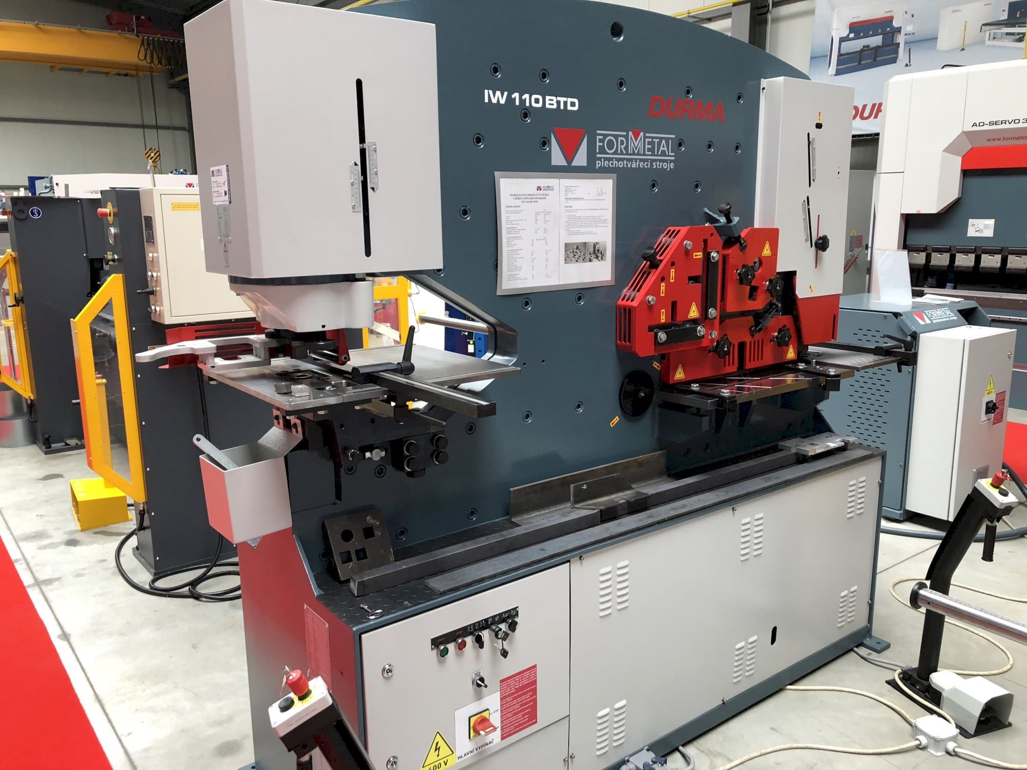 Prikaz stroja Durma IW 110/180 BTD slijeva