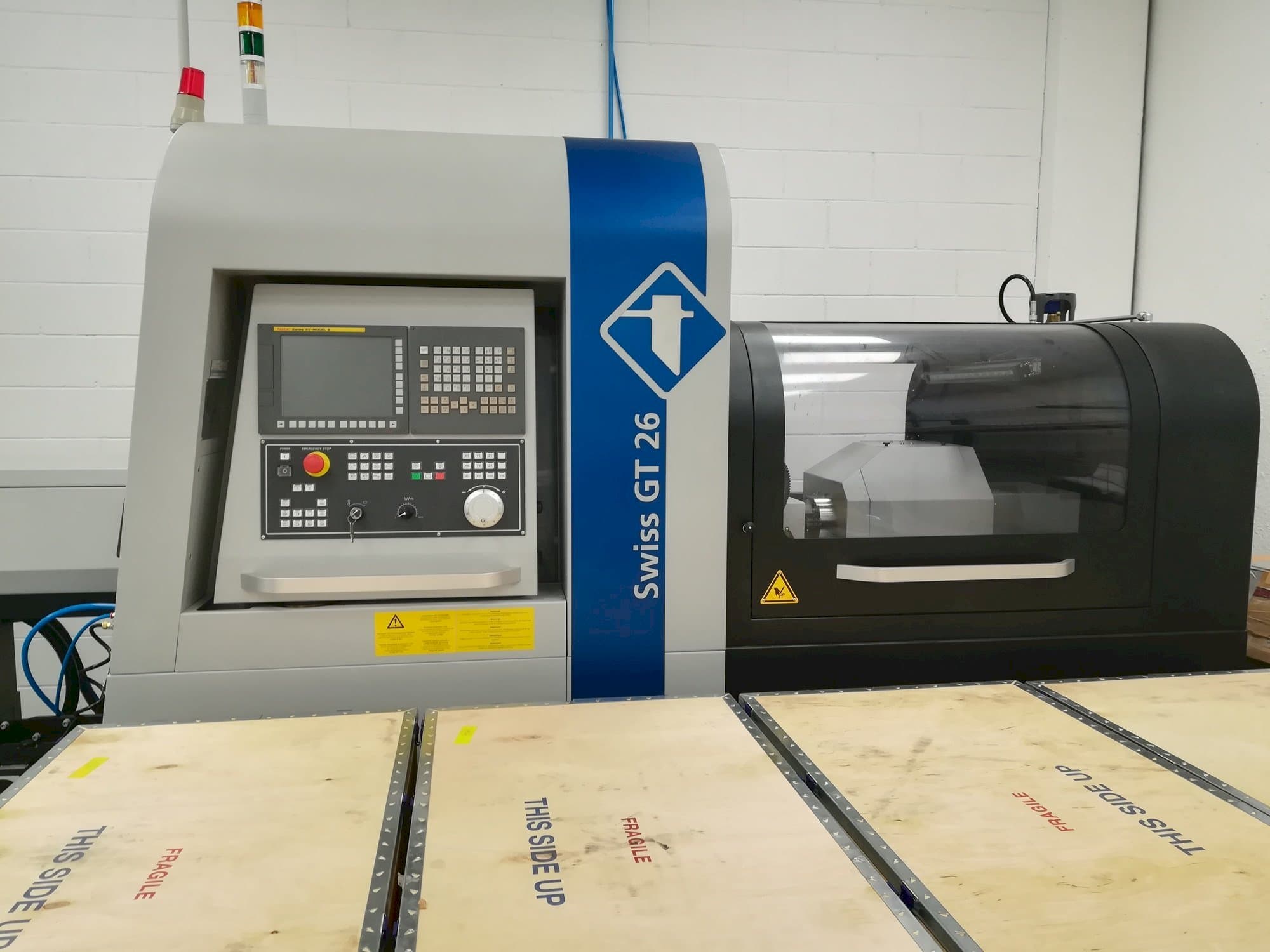 Prikaz  stroja Swiss GT 26  sprijeda