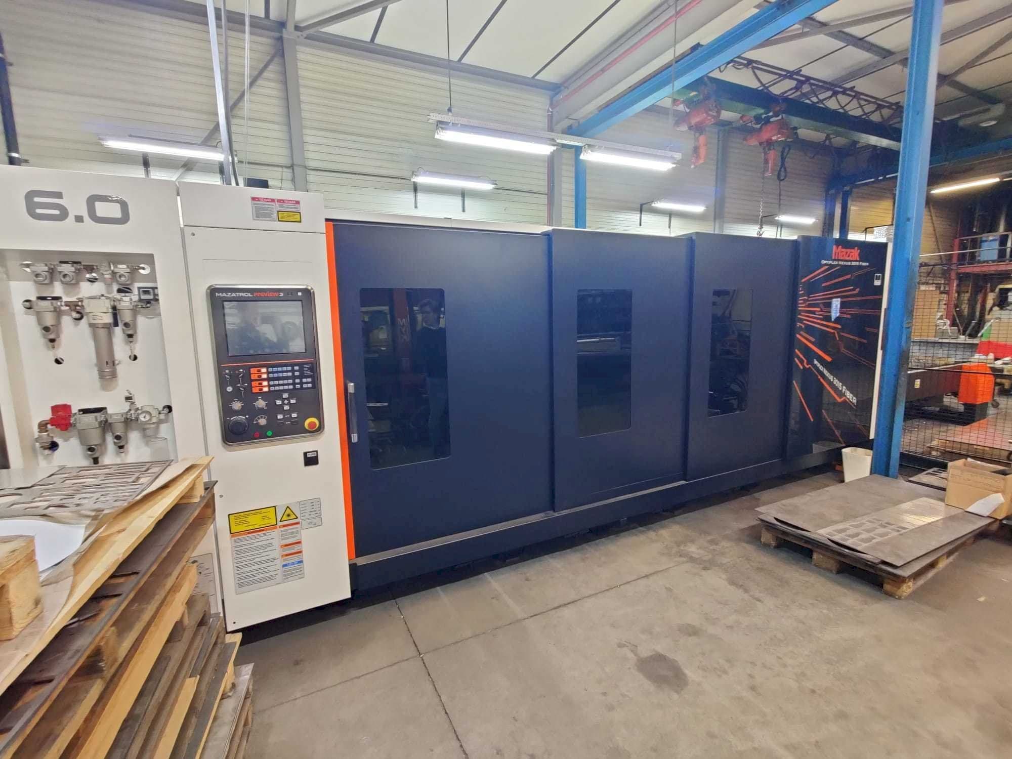 Prikaz  stroja Mazak Optiplex Nexus 3015  sprijeda