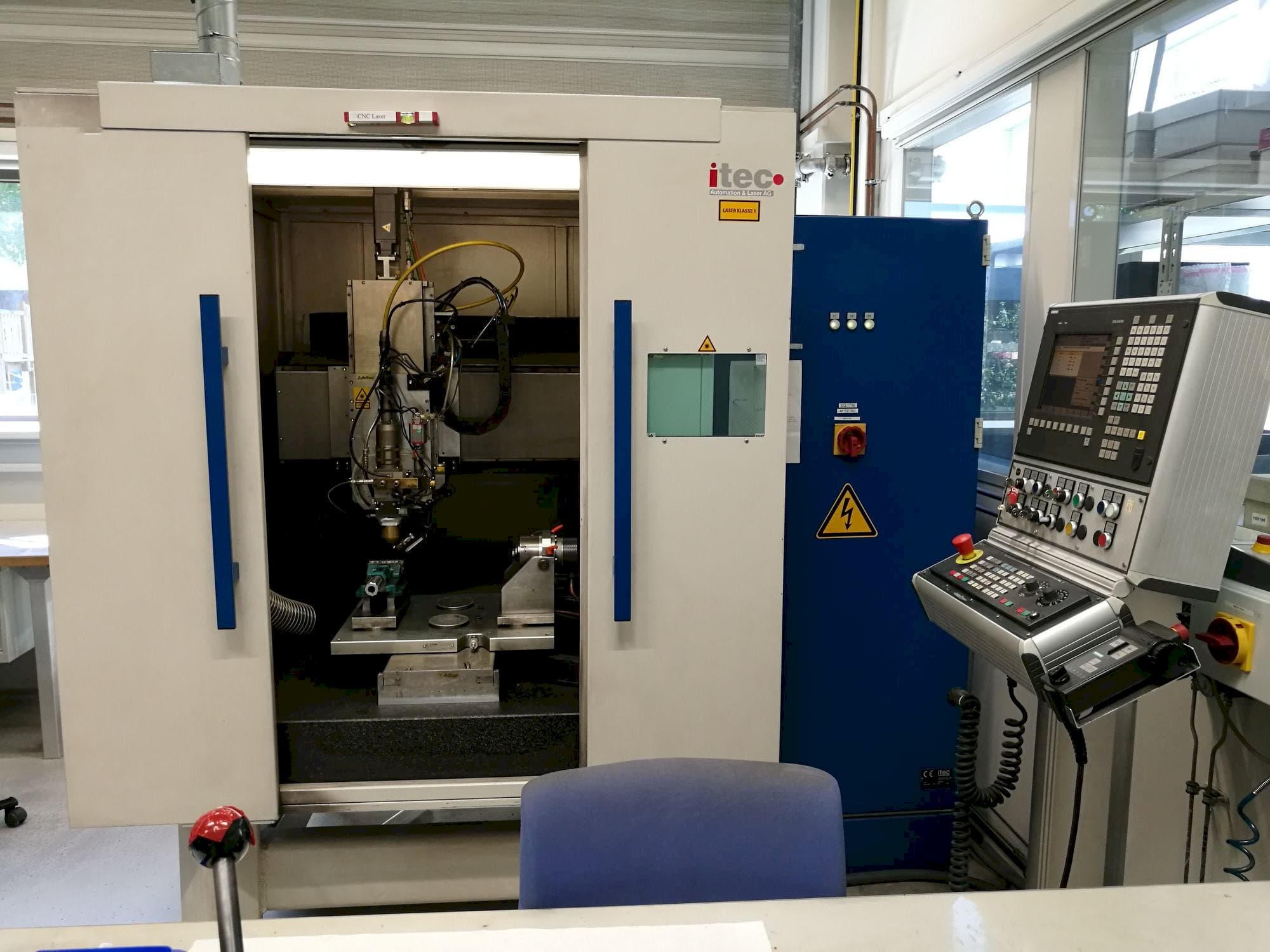 Prikaz  stroja ITEC vmaxS  sprijeda