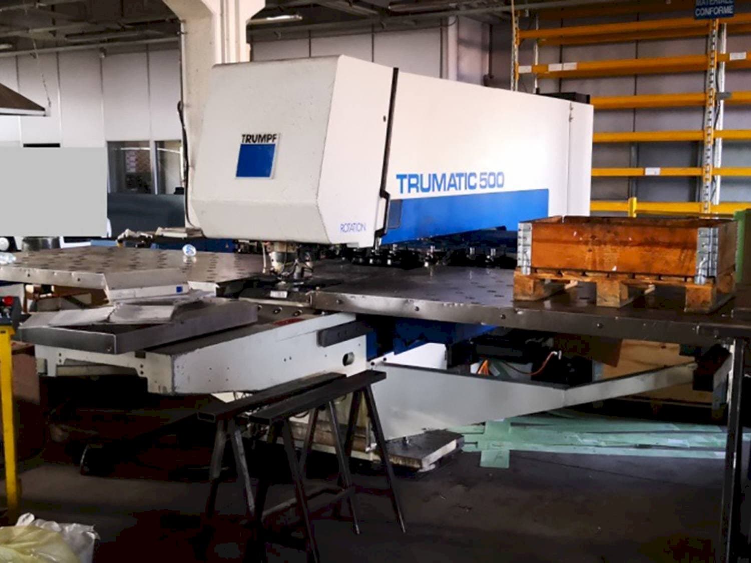 Prikaz  stroja Trumpf Trumatic 500R  sprijeda