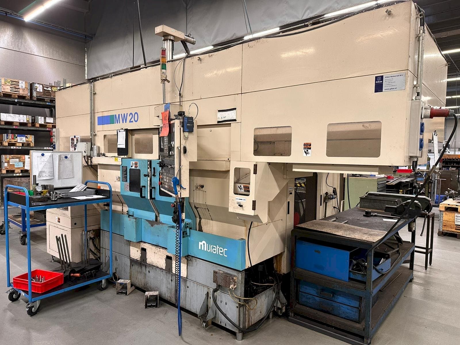 Prikaz  stroja Muratec MW20  sprijeda