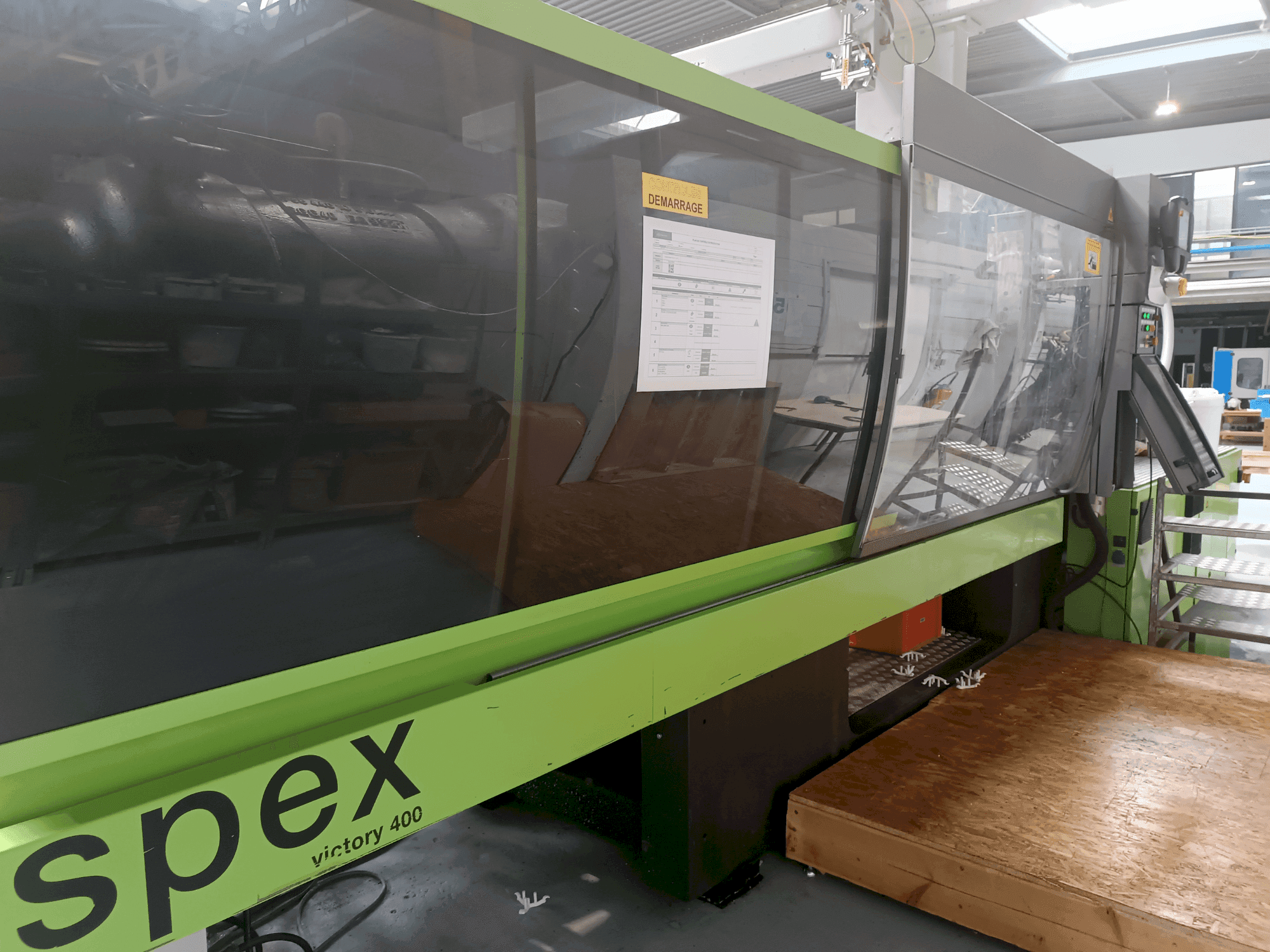 Prikaz  stroja Engel Victory 1350 400HL Spex  sprijeda