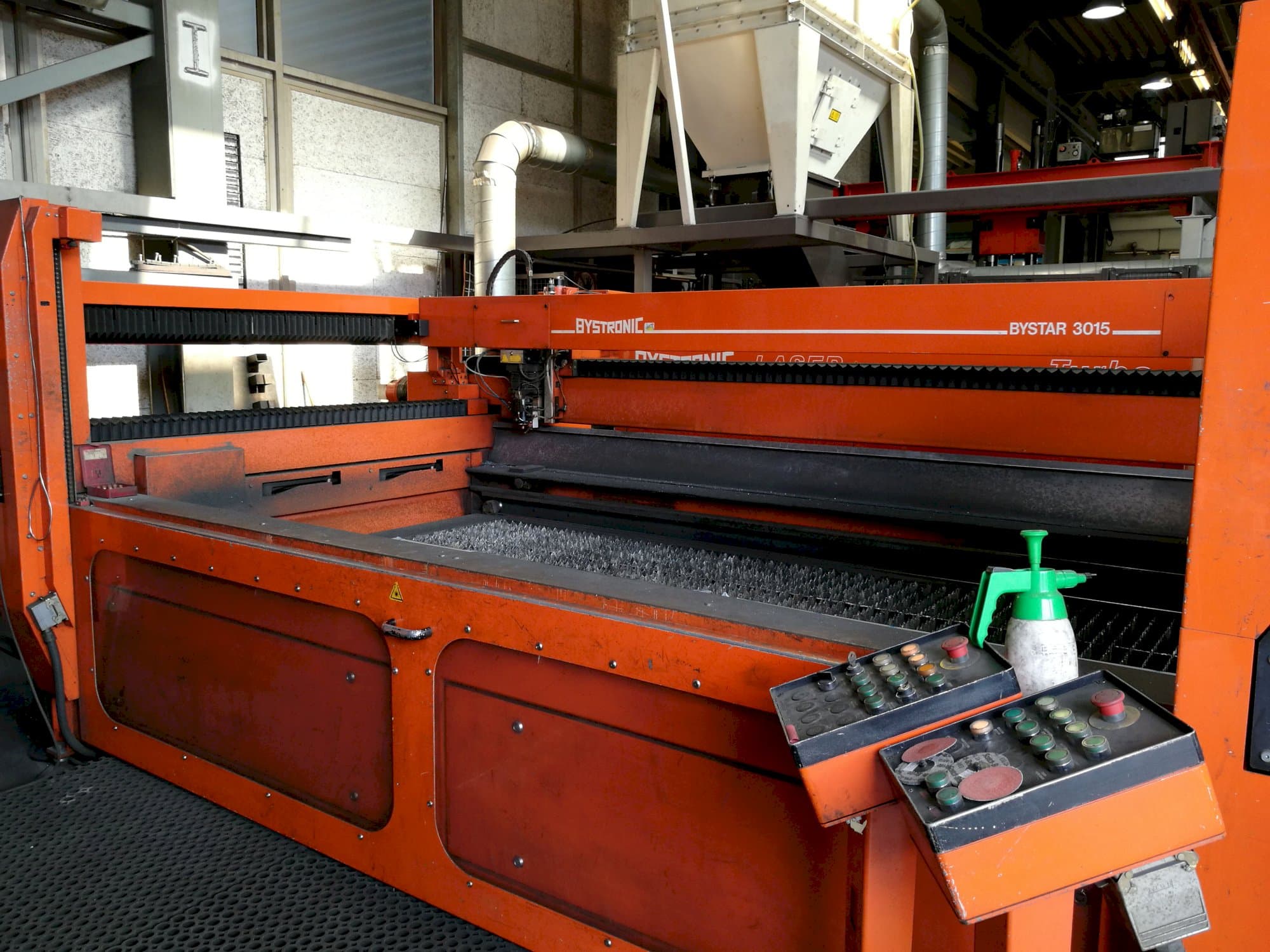 Prikaz  stroja Bystronic Bystar 3015 zdesna