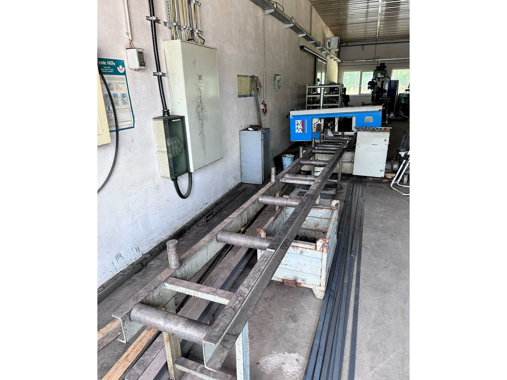 Prikaz  stroja Pehaka .  sprijeda