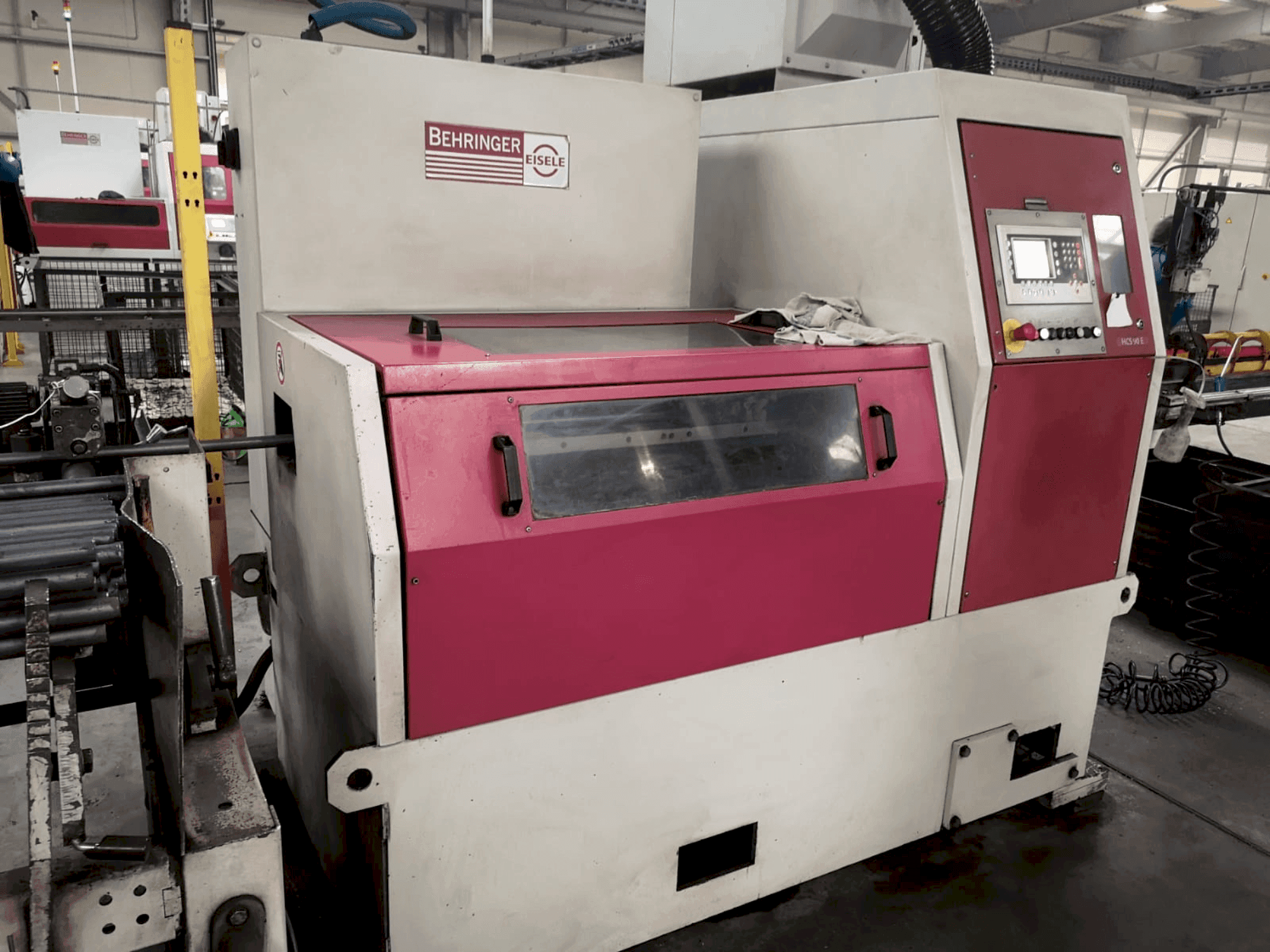 Prikaz  stroja Behringer EISELE HCS-90E  sprijeda