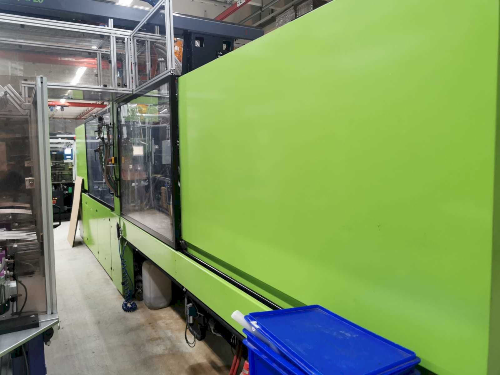 Prikaz desne strane  stroja Engel ES 1800/400 HL