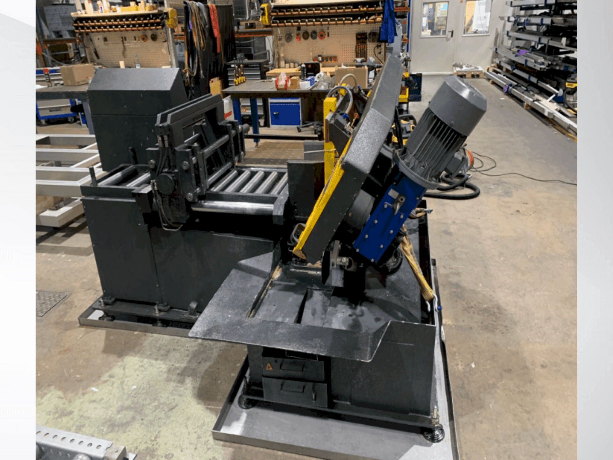 Prikaz  stroja BEKA-MAK BMSO 320 GH  sprijeda