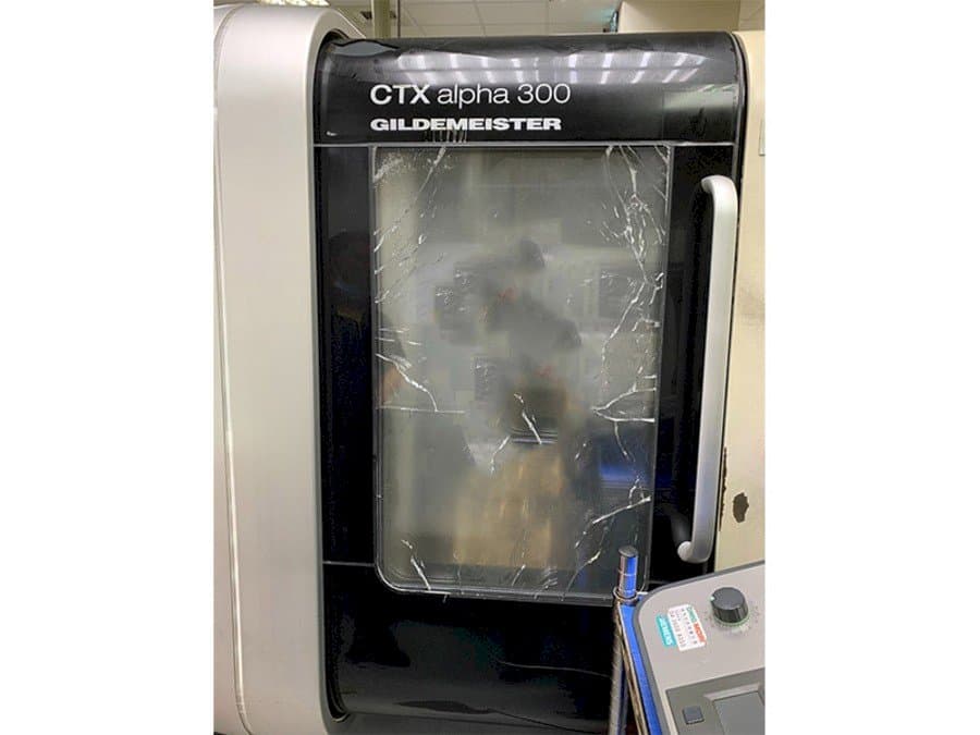 Prikaz  stroja Gildemeister CTX Alpha 300 V4  sprijeda