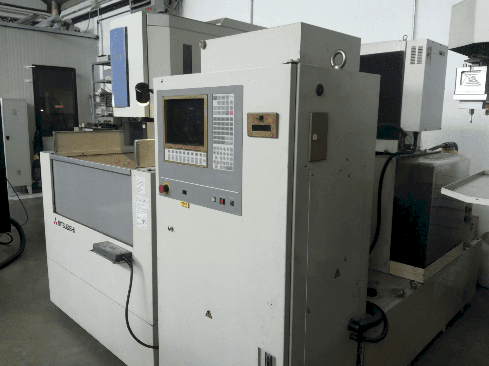 Prikaz  stroja Mitsubishi FX 20  sprijeda