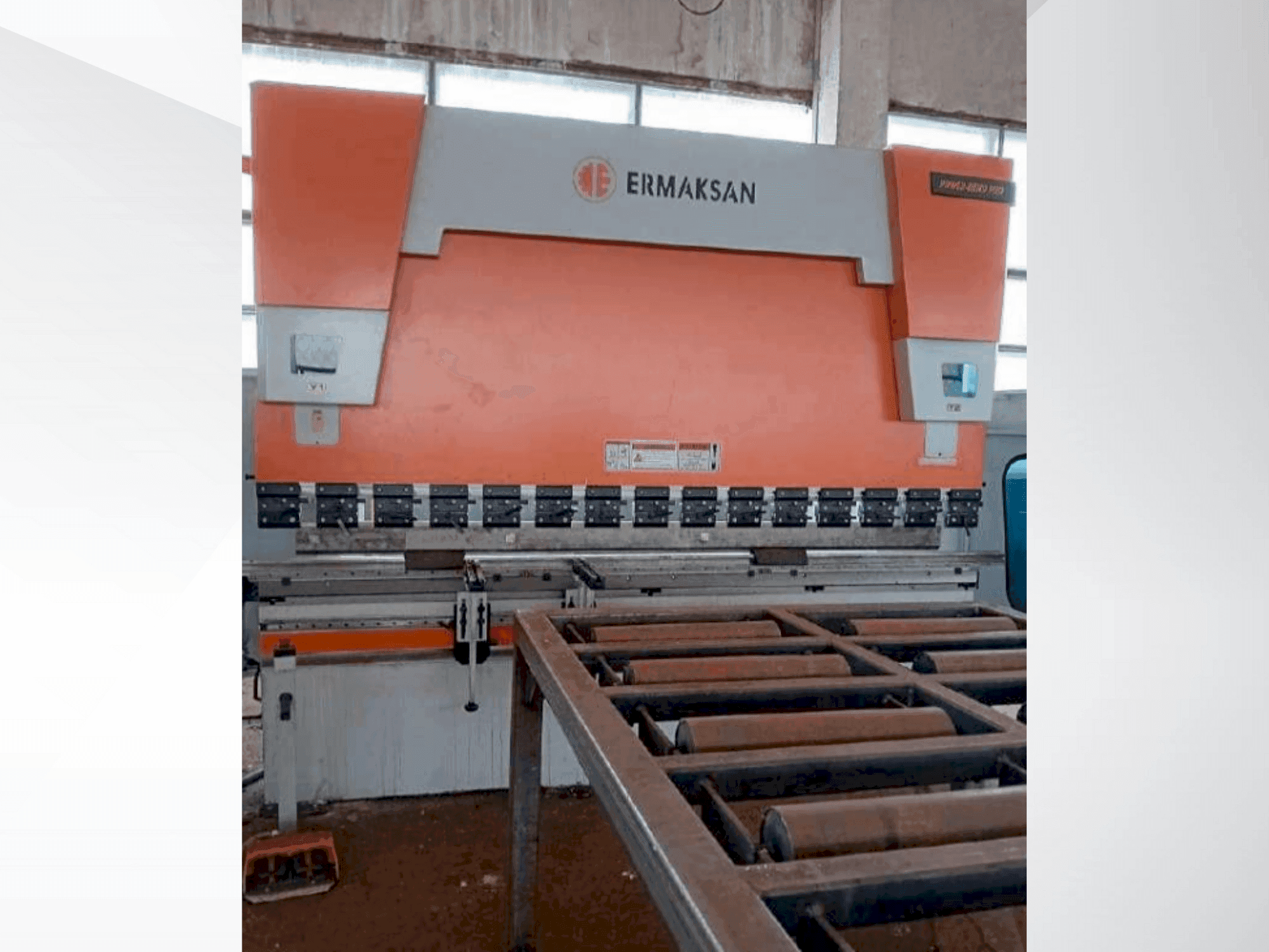 Prikaz  stroja ERMAKSAN POWER BEND PRO 3100-175  sprijeda
